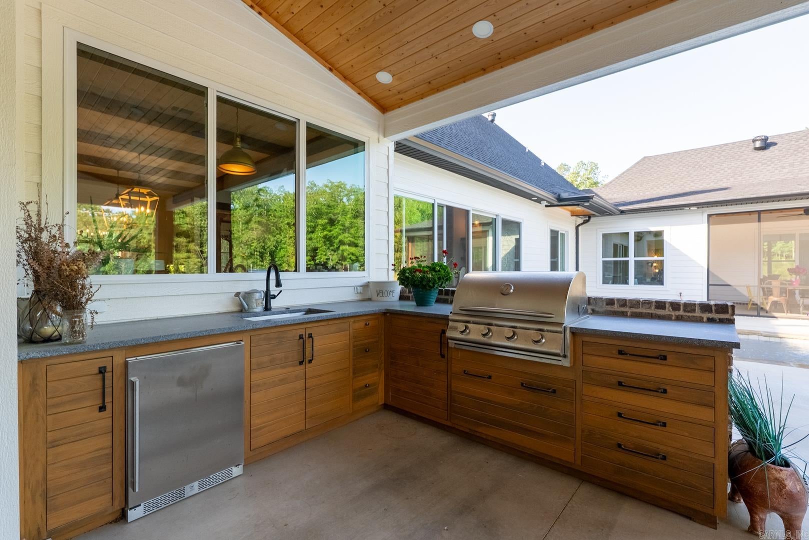 Conway, Arkansas, 72034, United States, ,6 BathroomsBathrooms,Residential,Active,1839450