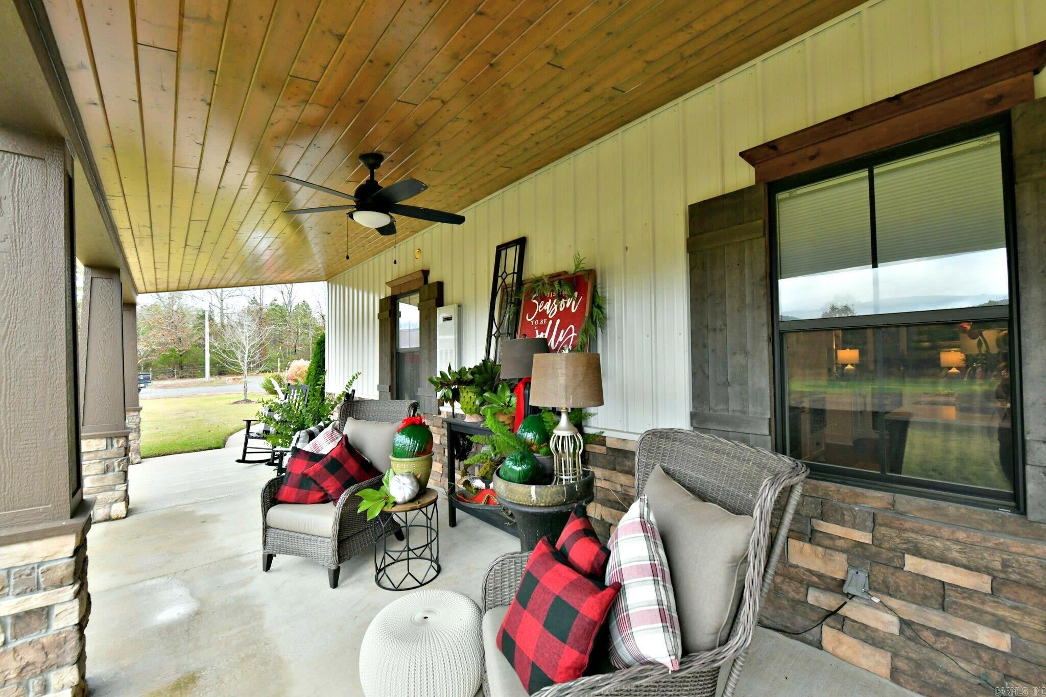 Mena, Arkansas, 71953, United States, 3 Bedrooms Bedrooms, ,3 BathroomsBathrooms,Residential,Active,1998755