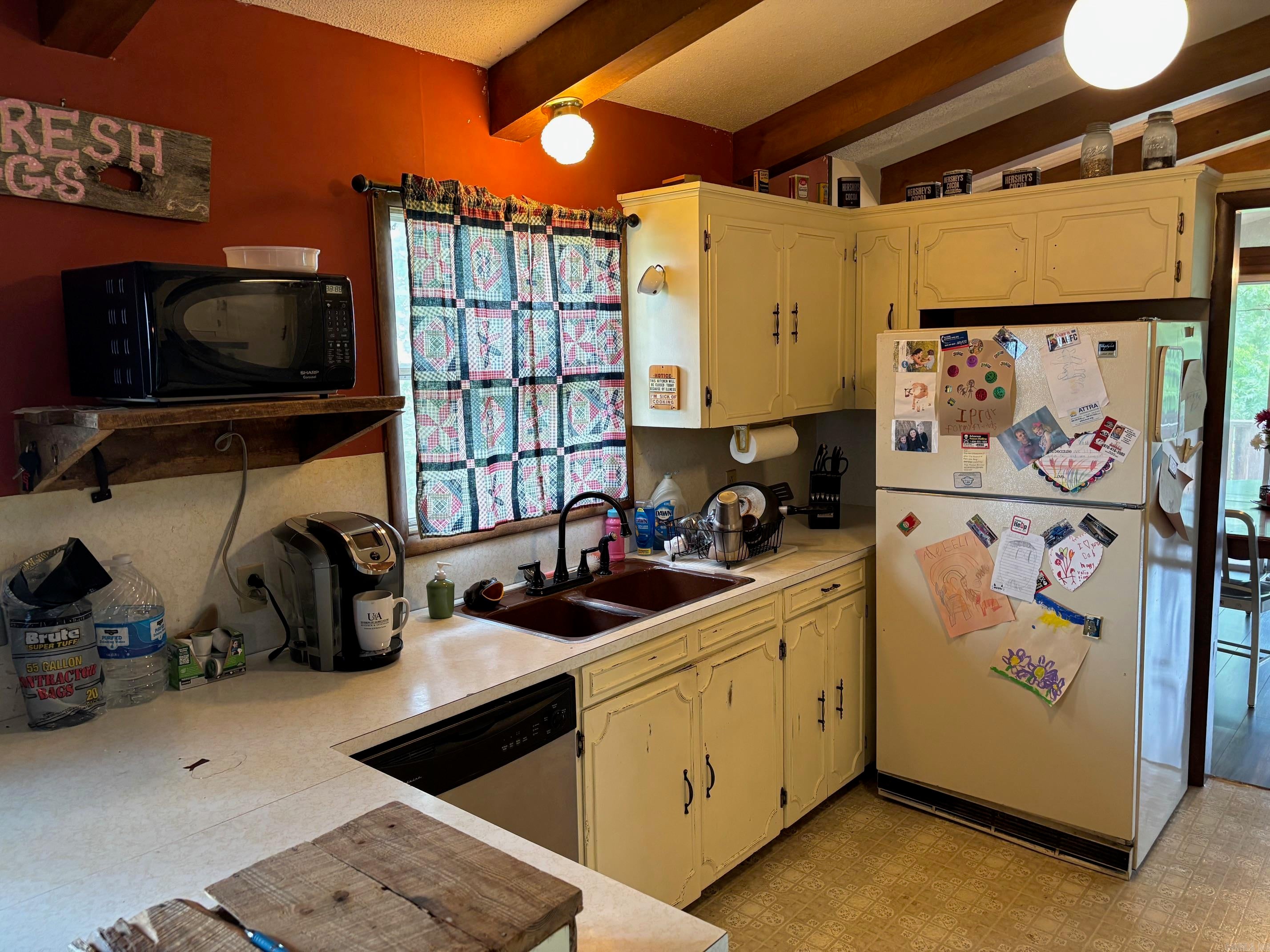 Harrison, Arkansas, 72601, United States, 4 Bedrooms Bedrooms, ,3 BathroomsBathrooms,Residential,Active,1952504