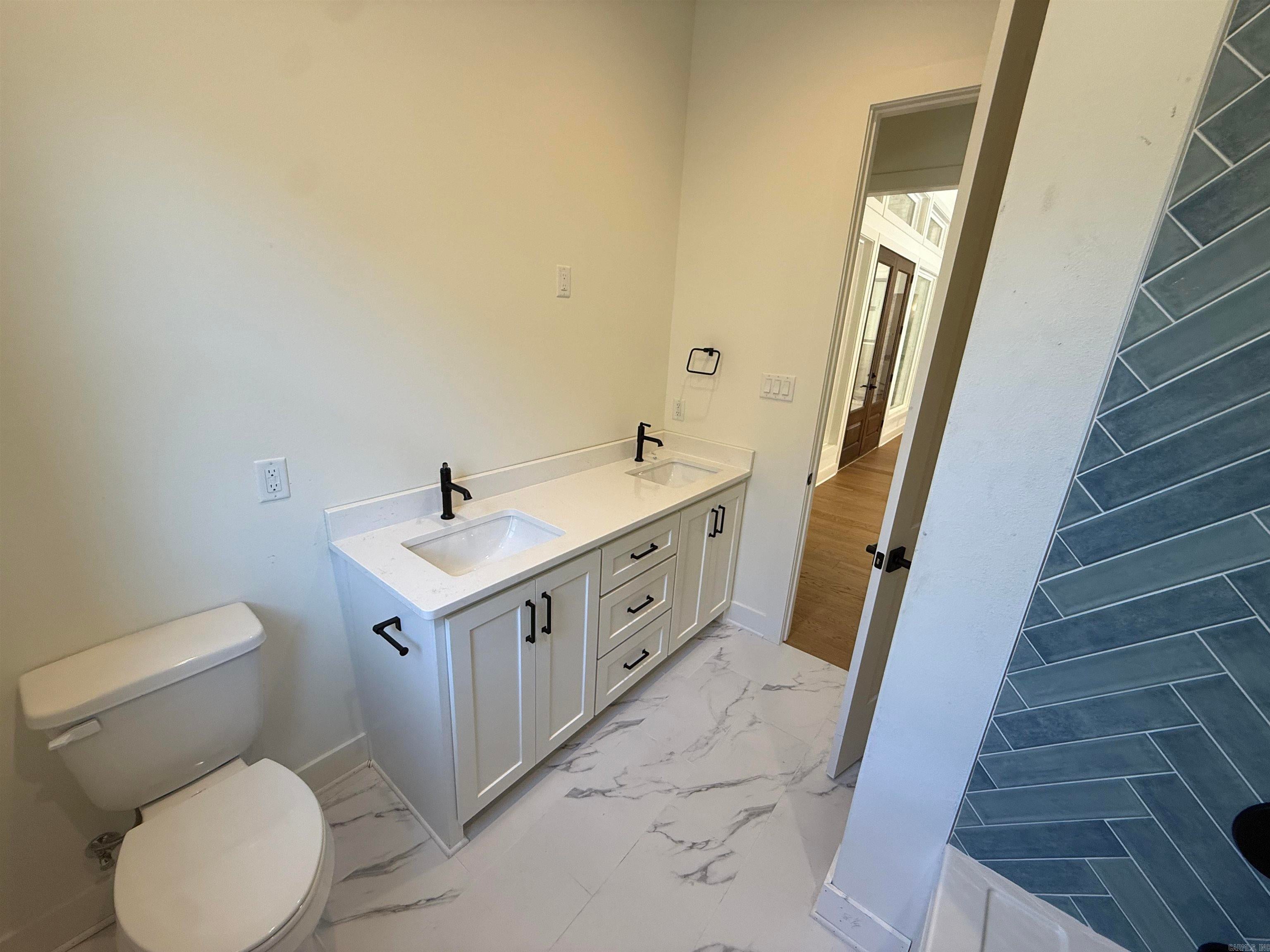 Little Rock, Arkansas, 72223, United States, 5 Bedrooms Bedrooms, ,5 BathroomsBathrooms,Residential,Active,1894548