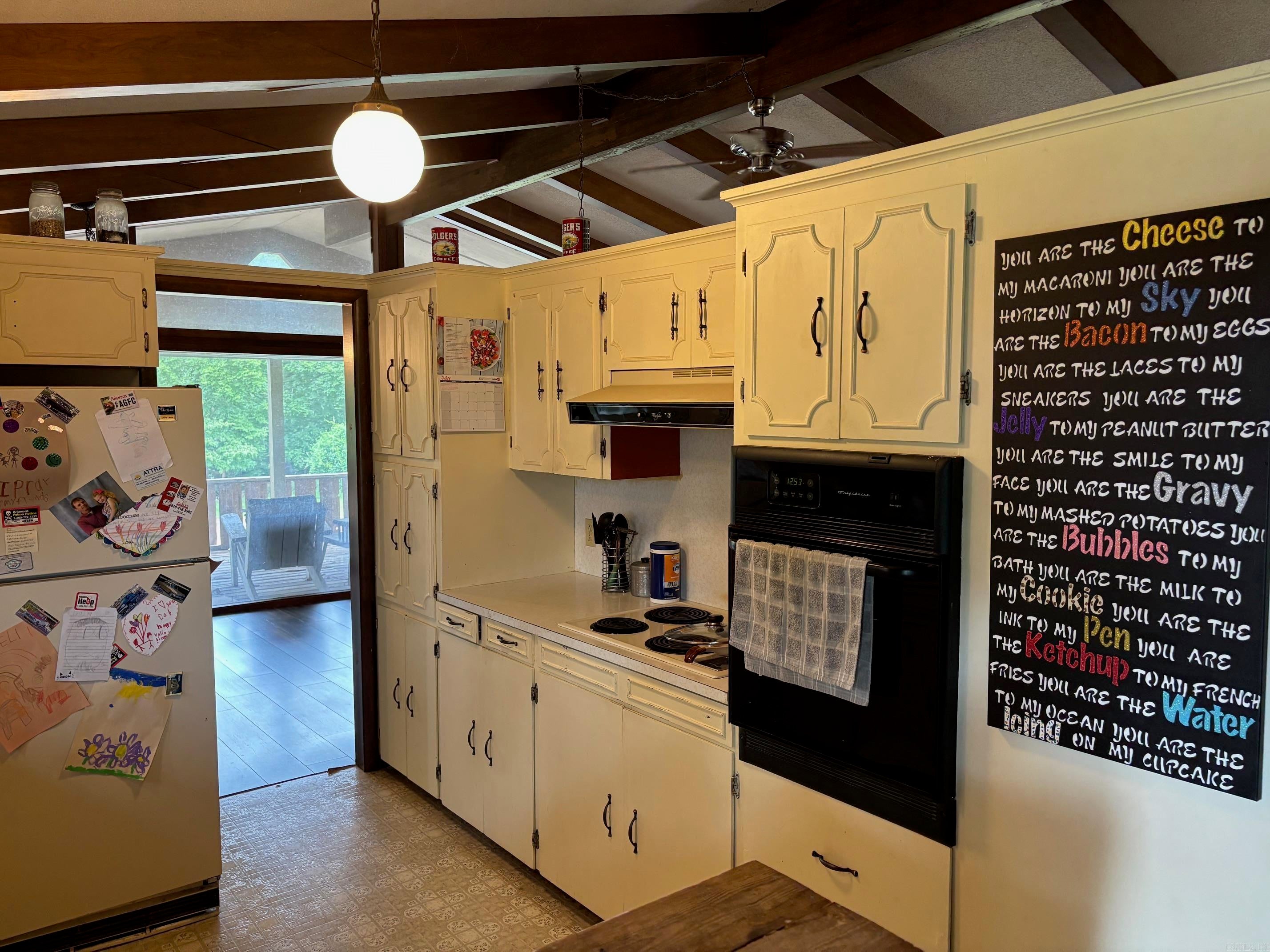 Harrison, Arkansas, 72601, United States, 4 Bedrooms Bedrooms, ,3 BathroomsBathrooms,Residential,Active,1952504