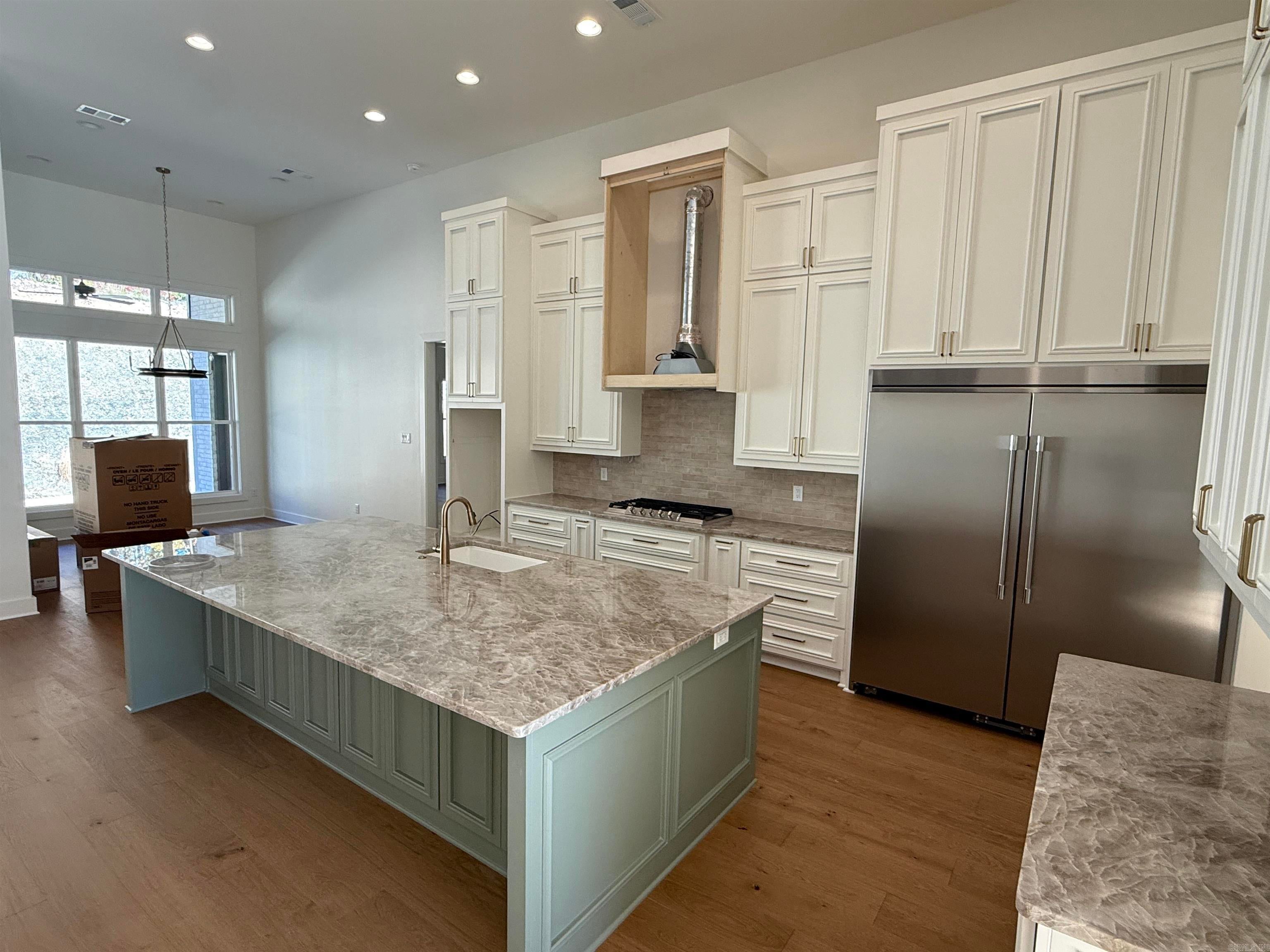 Little Rock, Arkansas, 72223, United States, 5 Bedrooms Bedrooms, ,5 BathroomsBathrooms,Residential,Active,1894548