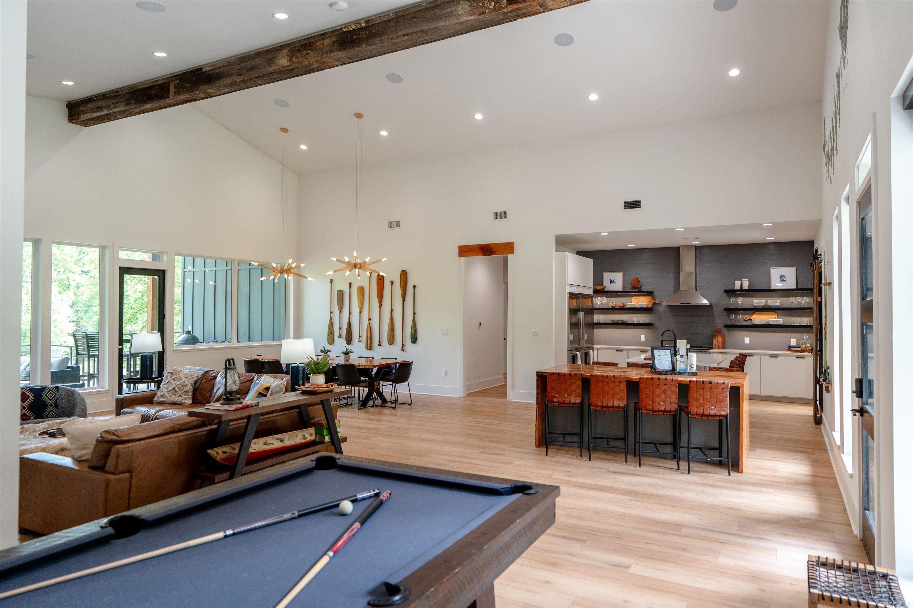 Heber Springs, Arkansas, 72543, United States, 4 Bedrooms Bedrooms, ,6 BathroomsBathrooms,Residential,Active,2045791