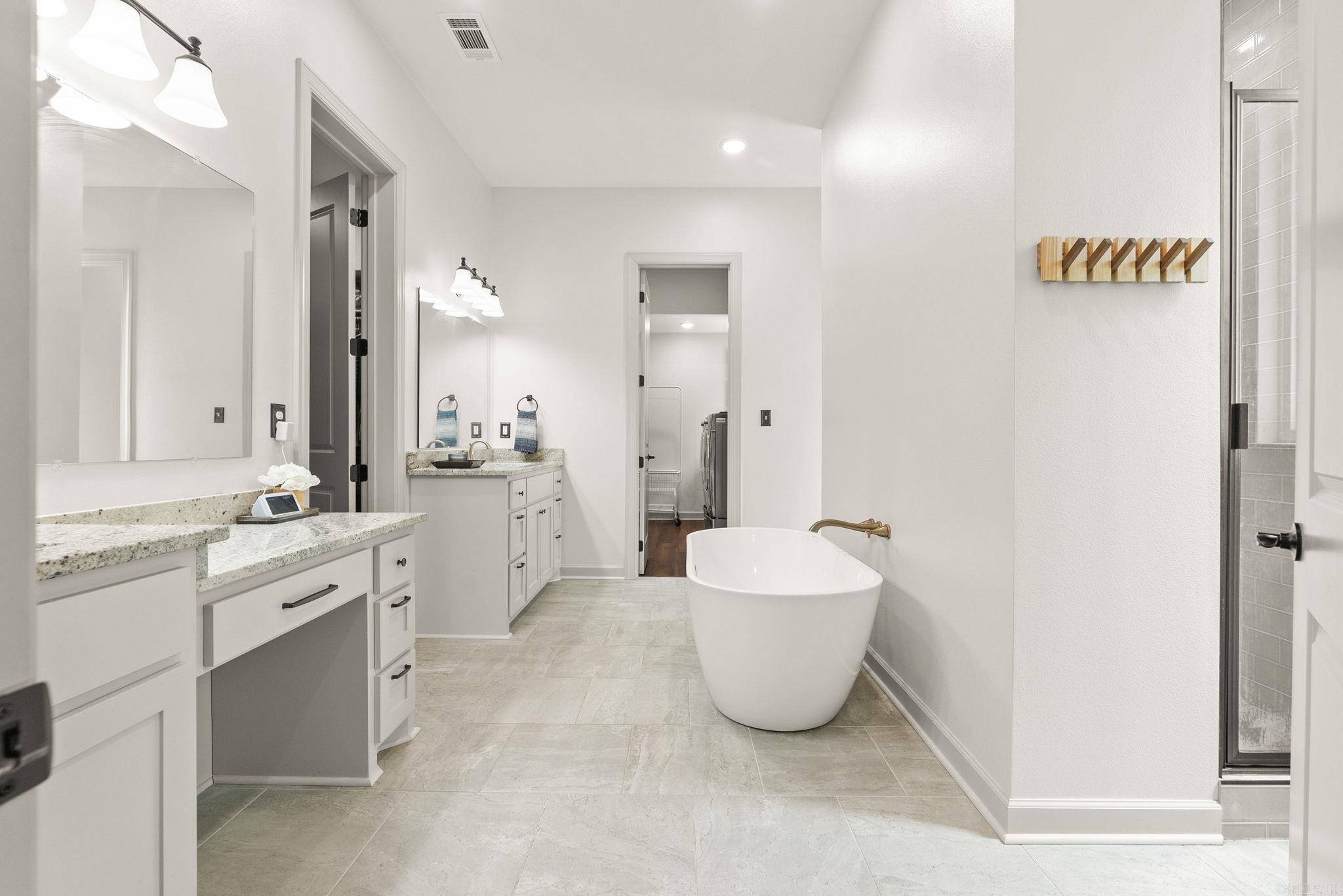 Greenbrier, Arkansas, 72058, United States, 4 Bedrooms Bedrooms, ,5 BathroomsBathrooms,Residential,Active,1954427