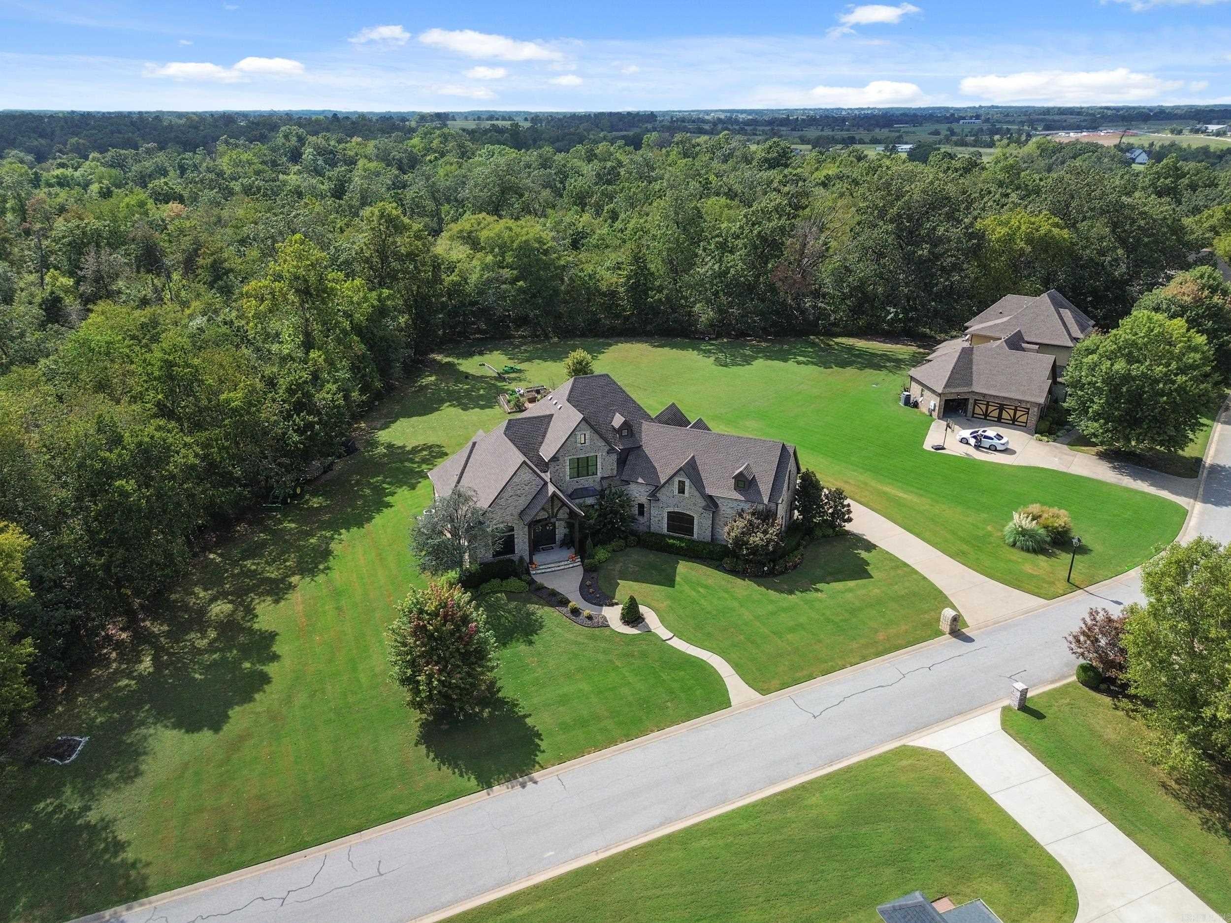 Bentonville, Arkansas, 72713, United States, 4 Bedrooms Bedrooms, ,5 BathroomsBathrooms,Residential,Active,1985867