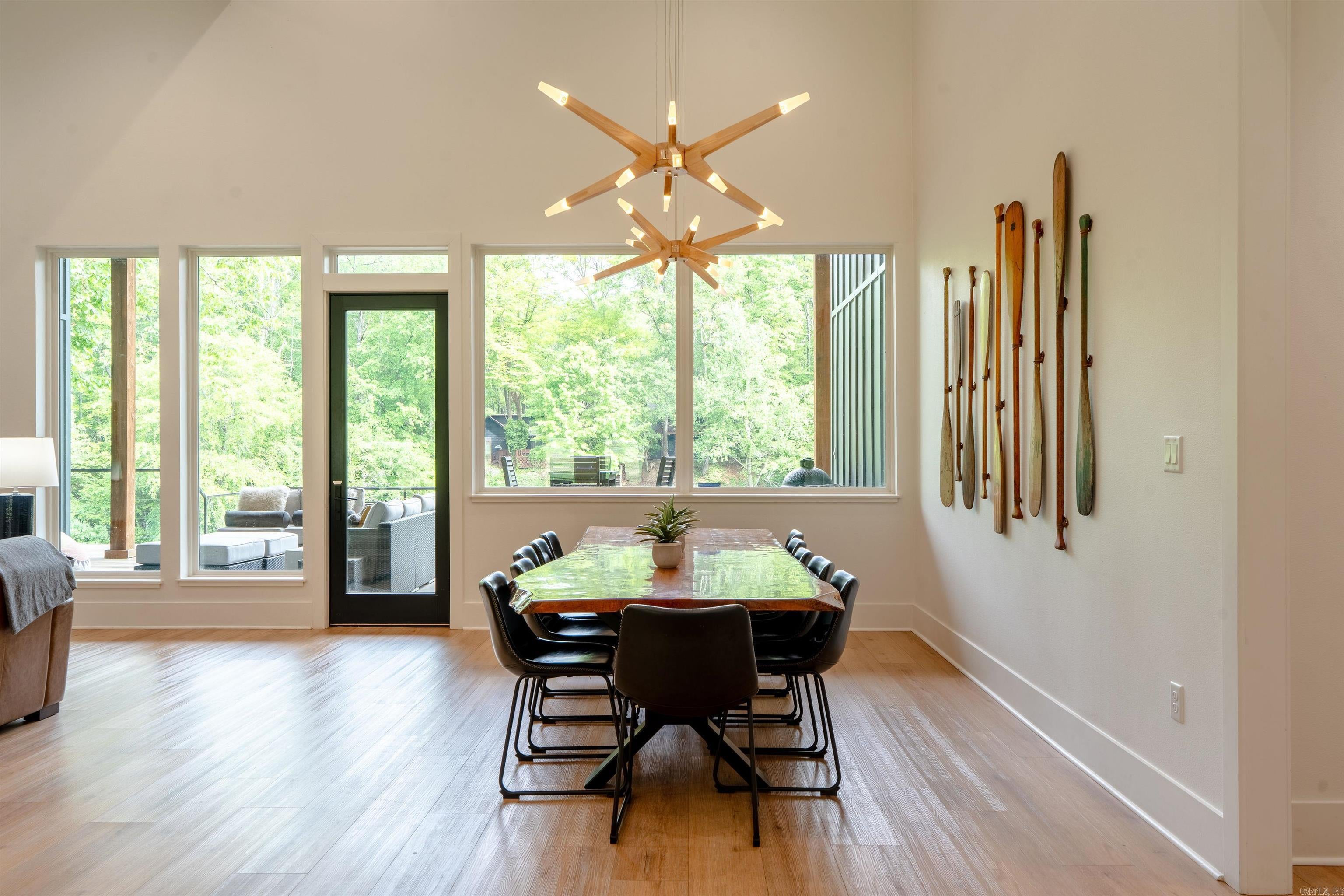 Heber Springs, Arkansas, 72543, United States, 4 Bedrooms Bedrooms, ,6 BathroomsBathrooms,Residential,Active,2045791
