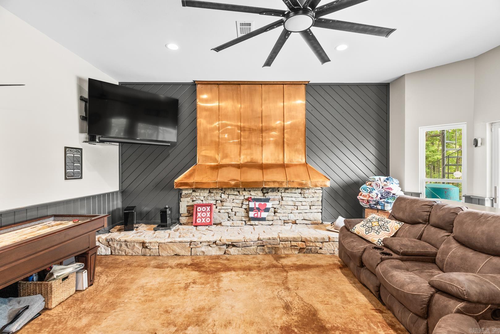 Quitman, Arkansas, 72131, United States, 6 Bedrooms Bedrooms, ,6 BathroomsBathrooms,Residential,Active,1952305