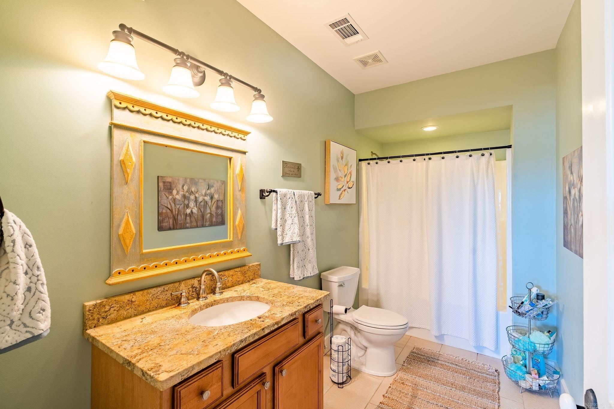 Greers Ferry, Arkansas, 72067, United States, 4 Bedrooms Bedrooms, ,4 BathroomsBathrooms,Residential,Active,1898024