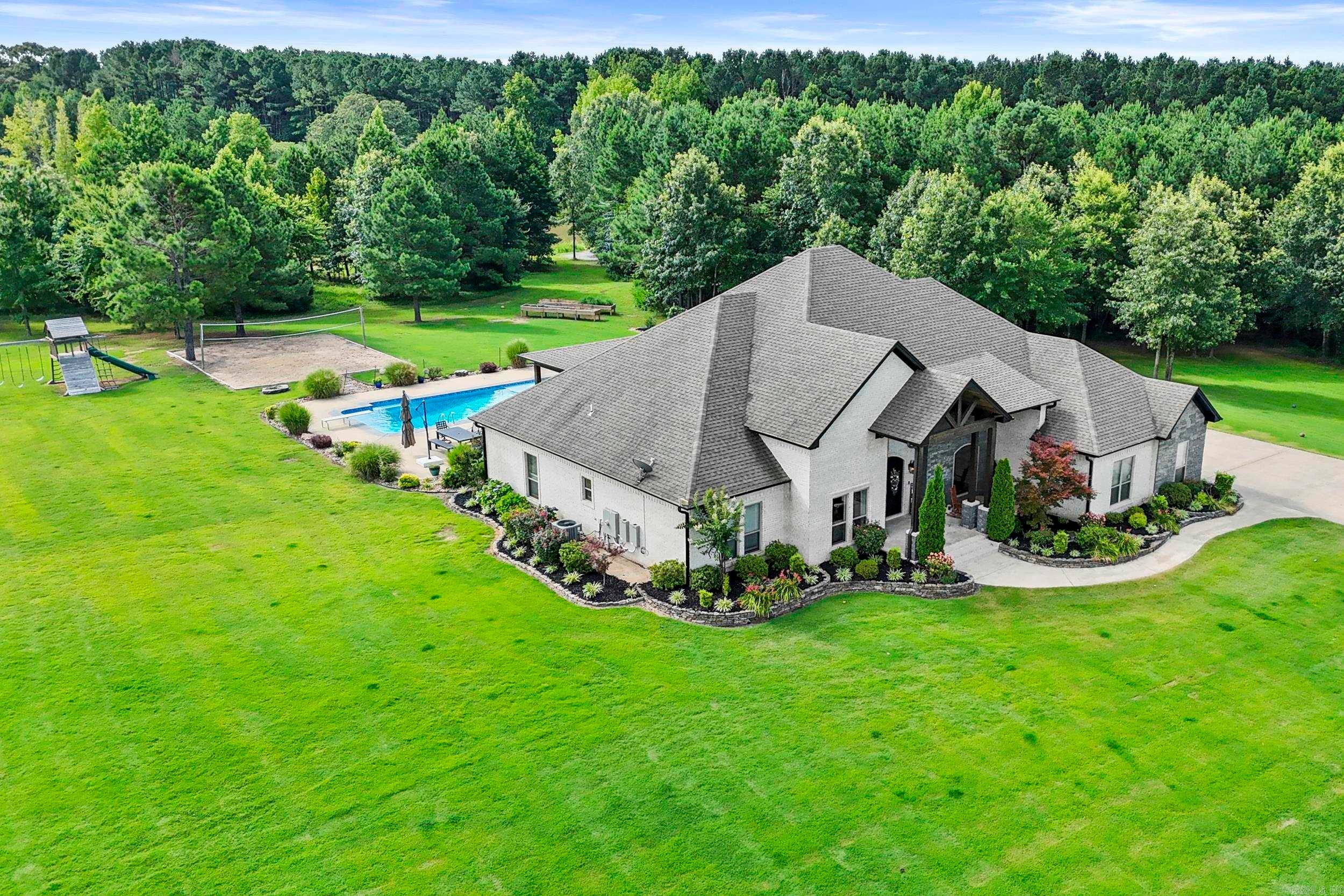 Searcy, Arkansas, 72143, United States, 3 Bedrooms Bedrooms, ,3 BathroomsBathrooms,Residential,Pending,1994980