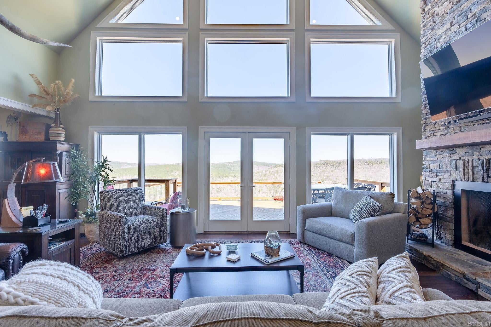 Greers Ferry, Arkansas, 72067, United States, 4 Bedrooms Bedrooms, ,4 BathroomsBathrooms,Residential,Active,1898024