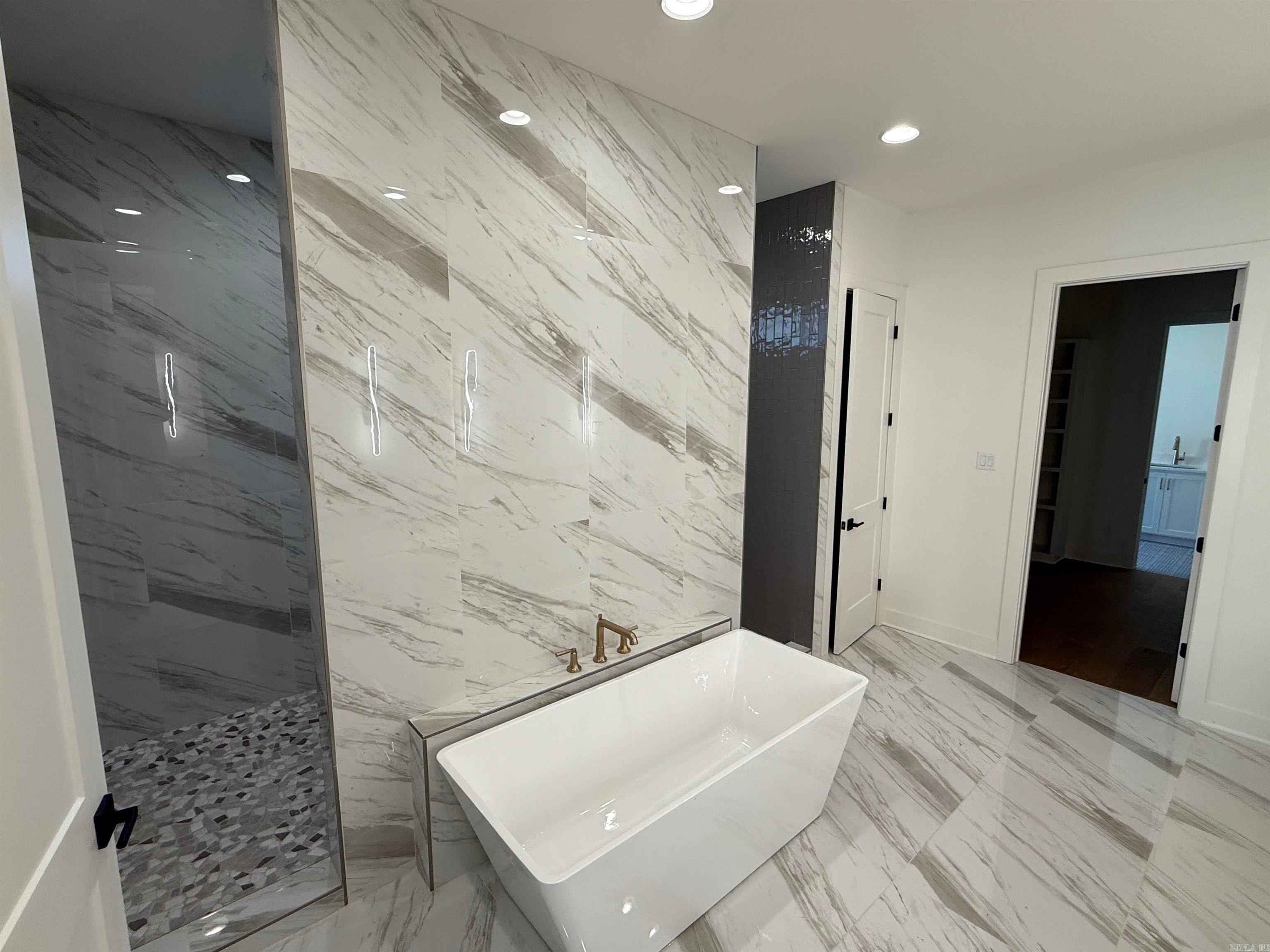 Little Rock, Arkansas, 72223, United States, 5 Bedrooms Bedrooms, ,5 BathroomsBathrooms,Residential,Active,1894548