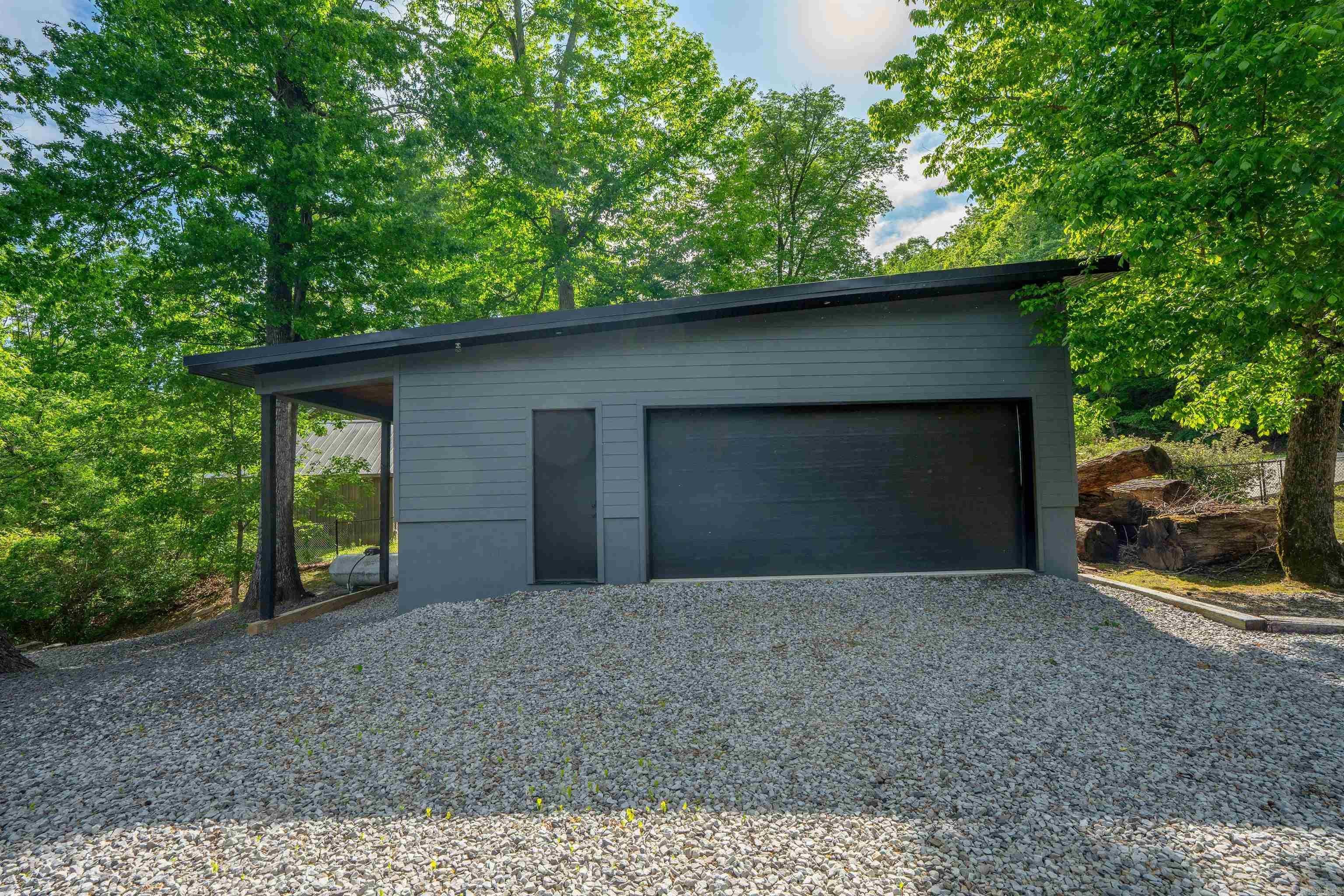Heber Springs, Arkansas, 72543, United States, 4 Bedrooms Bedrooms, ,6 BathroomsBathrooms,Residential,Active,2045791