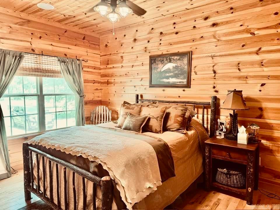 Mountain View, Arkansas, 72560, United States, ,5 BathroomsBathrooms,Residential,Active,1849223