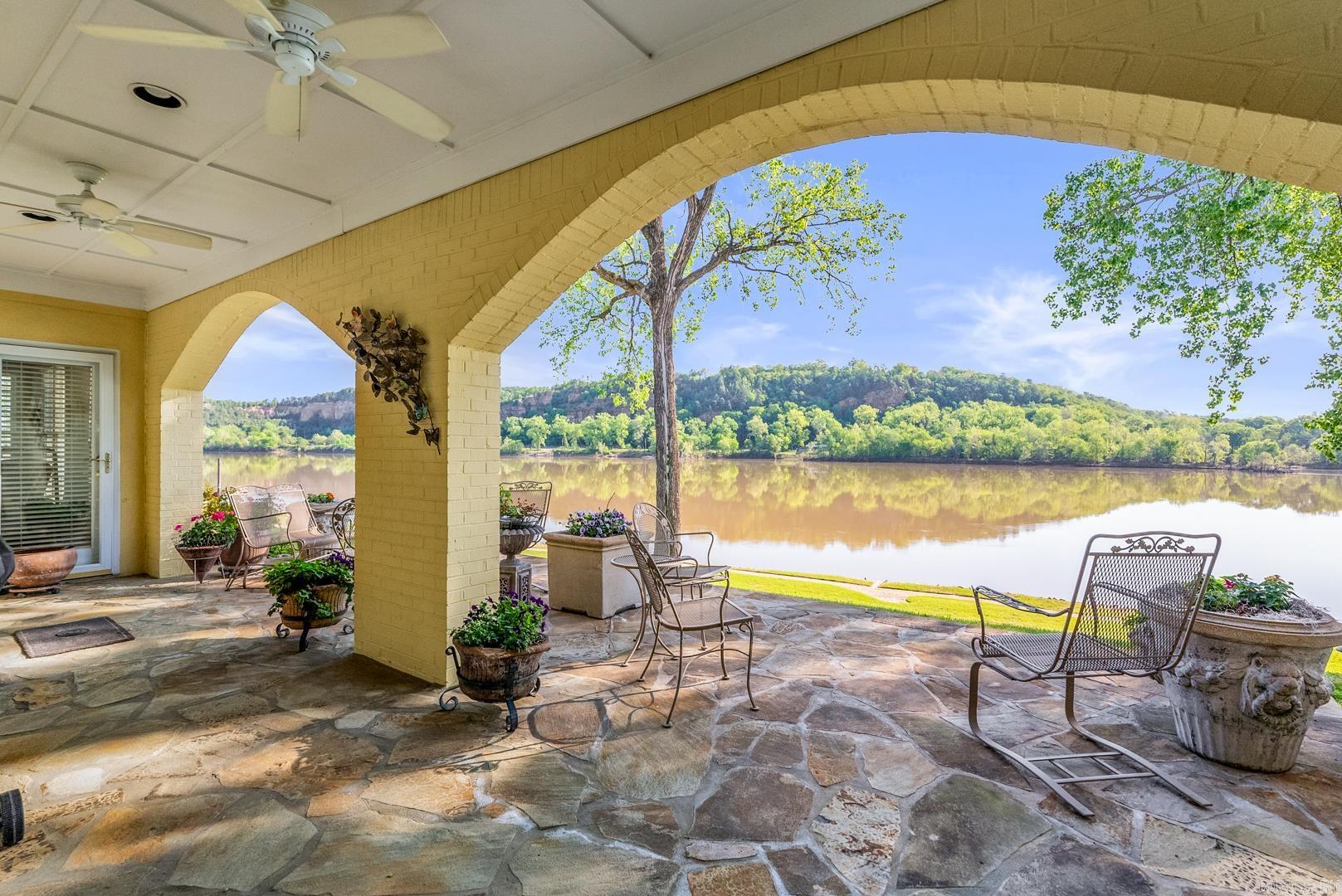 Little Rock, Arkansas, 72202, United States, 3 Bedrooms Bedrooms, ,3 BathroomsBathrooms,Residential,Active,1964472