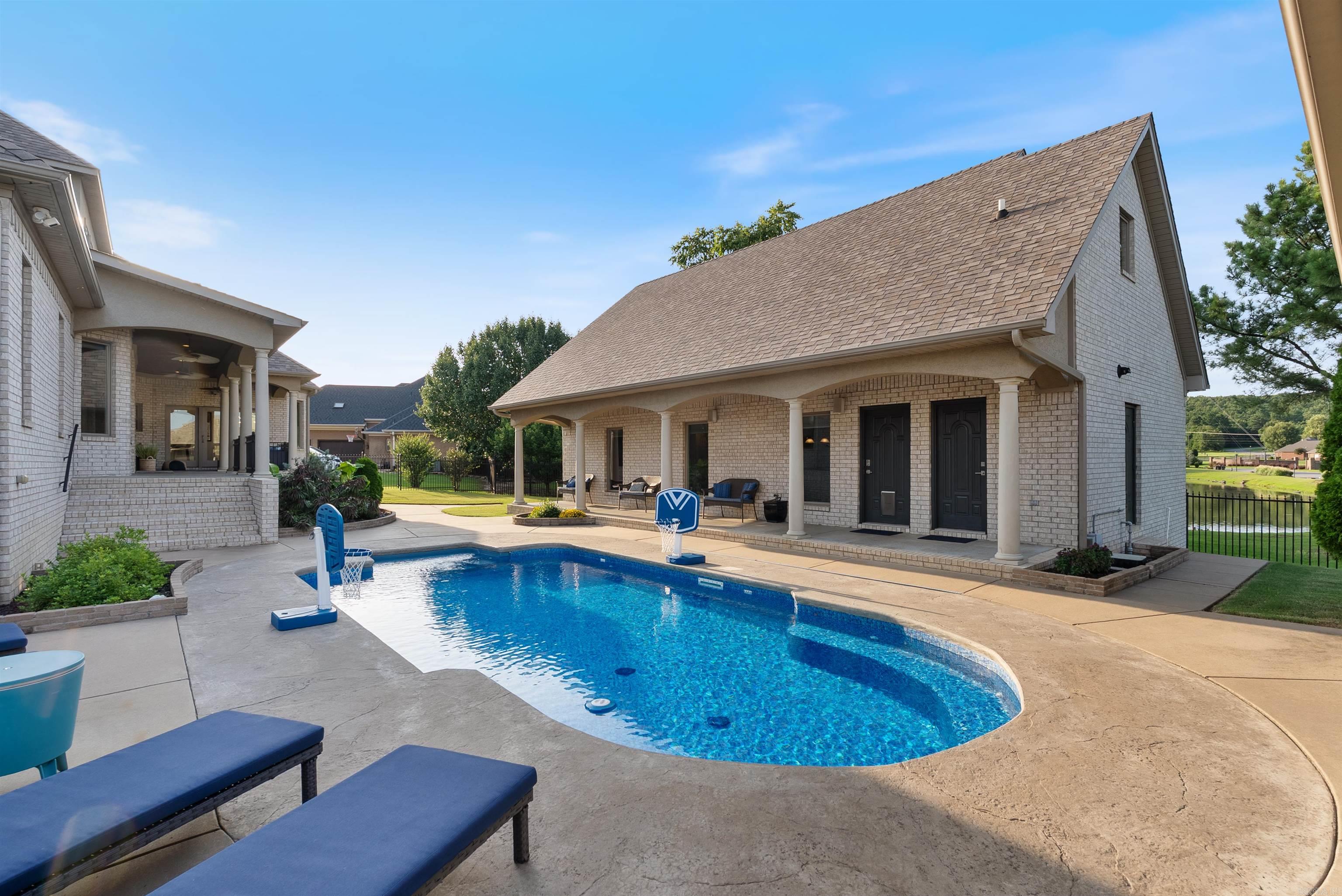 Conway, Arkansas, 72034, United States, ,5 BathroomsBathrooms,Residential,Active,1863501