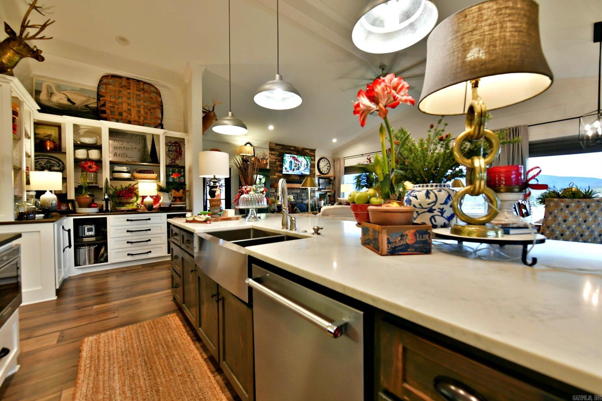 Mena, Arkansas, 71953, United States, 3 Bedrooms Bedrooms, ,3 BathroomsBathrooms,Residential,Active,1998755