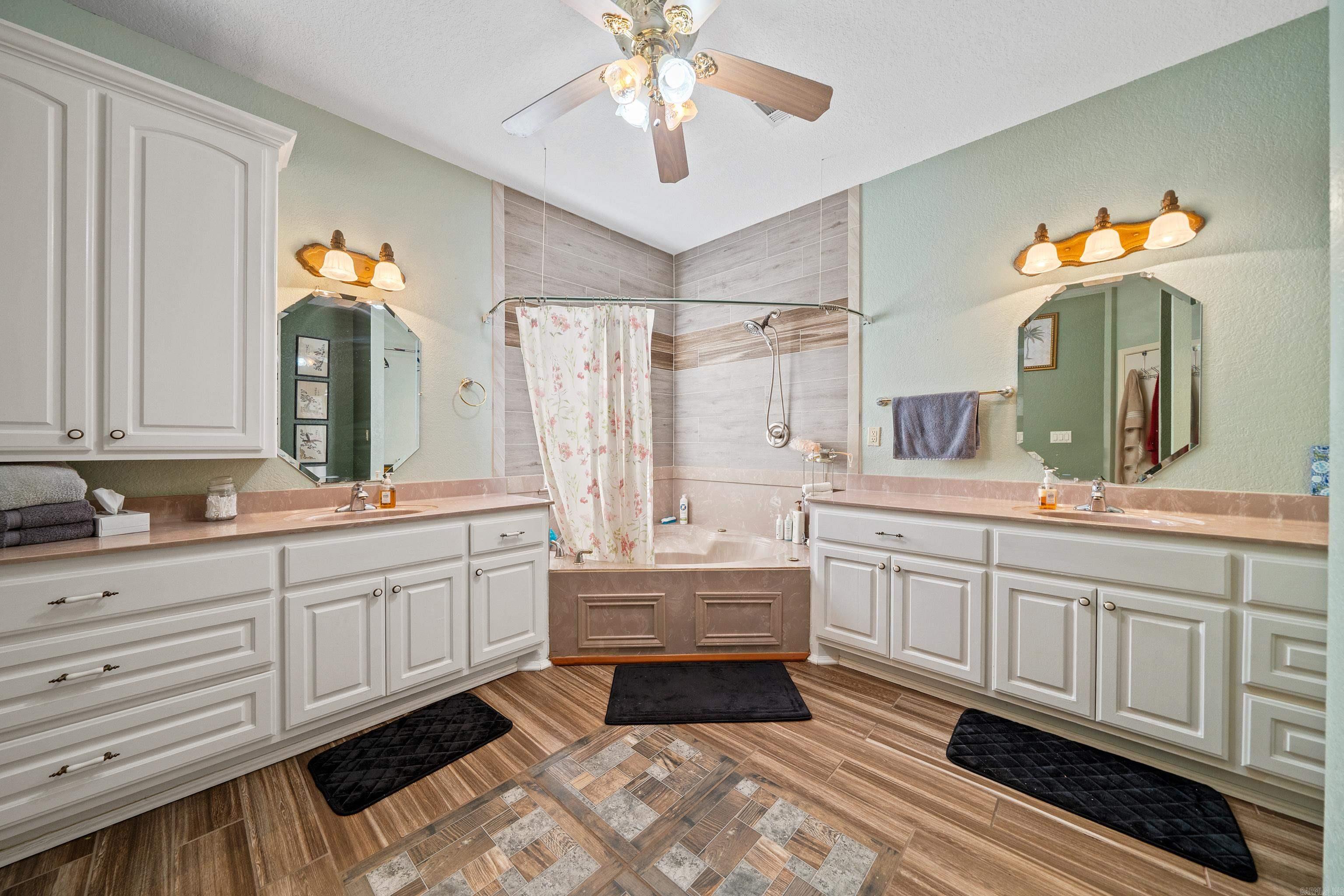 Hot Springs National Park, Arkansas, 71901, United States, 6 Bedrooms Bedrooms, ,5 BathroomsBathrooms,Residential,Active,2007052