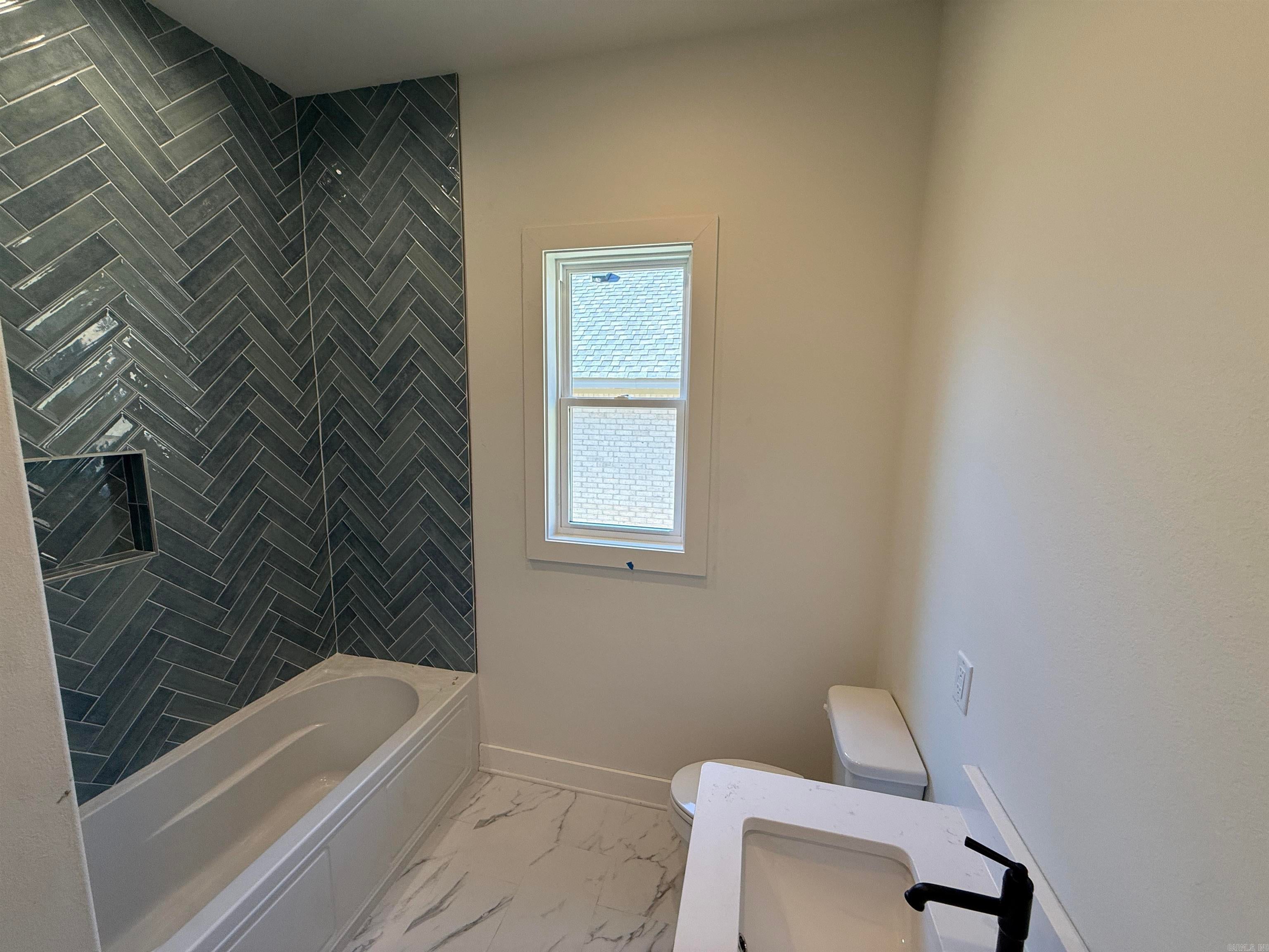 Little Rock, Arkansas, 72223, United States, 5 Bedrooms Bedrooms, ,5 BathroomsBathrooms,Residential,Active,1894548