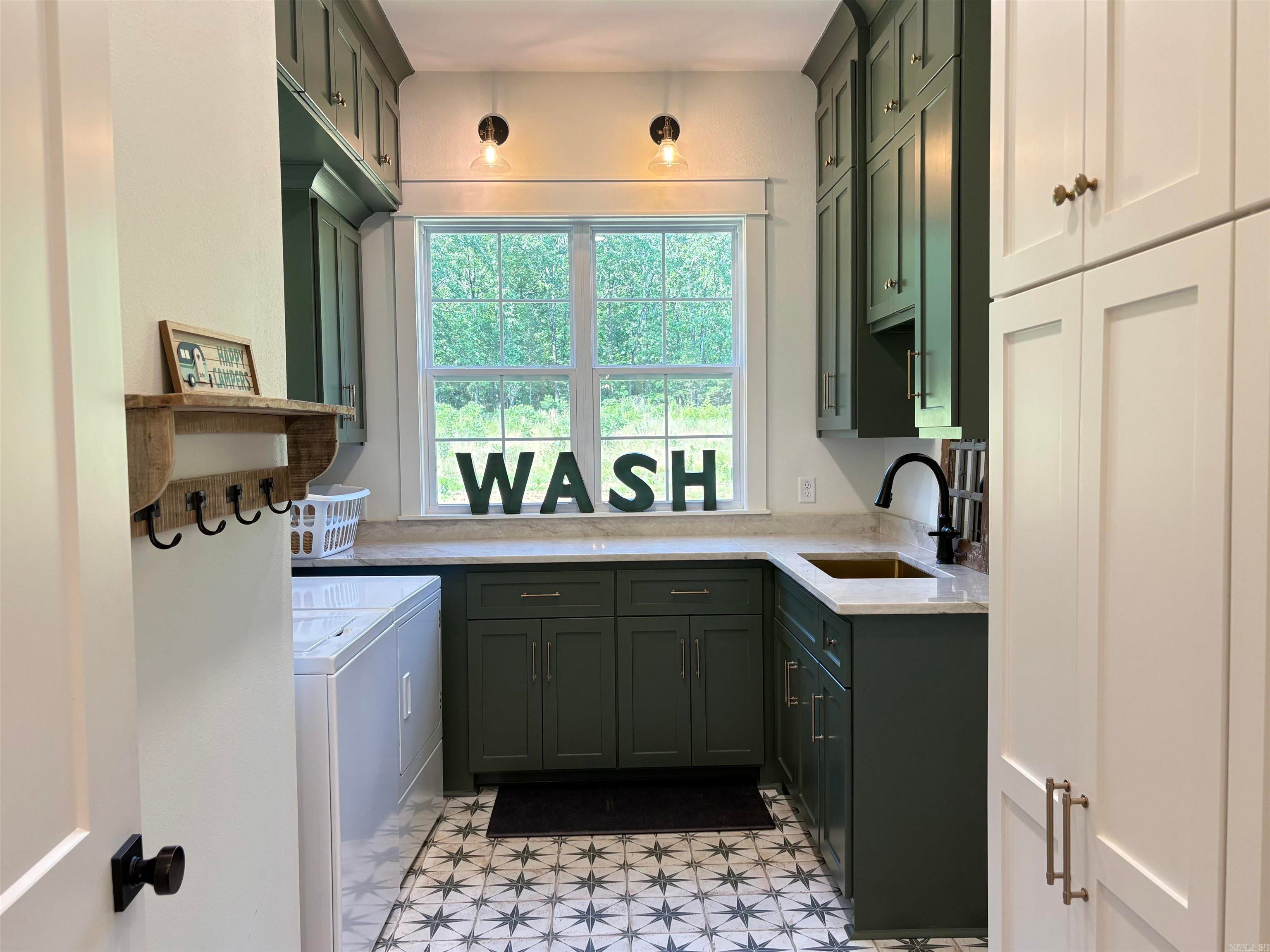 Conway, Arkansas, 72034, United States, ,6 BathroomsBathrooms,Residential,Active,1839450