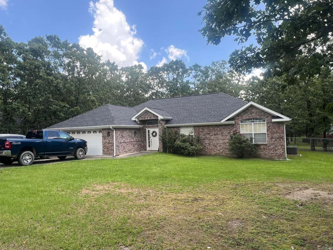 301 PIN OAK DR  