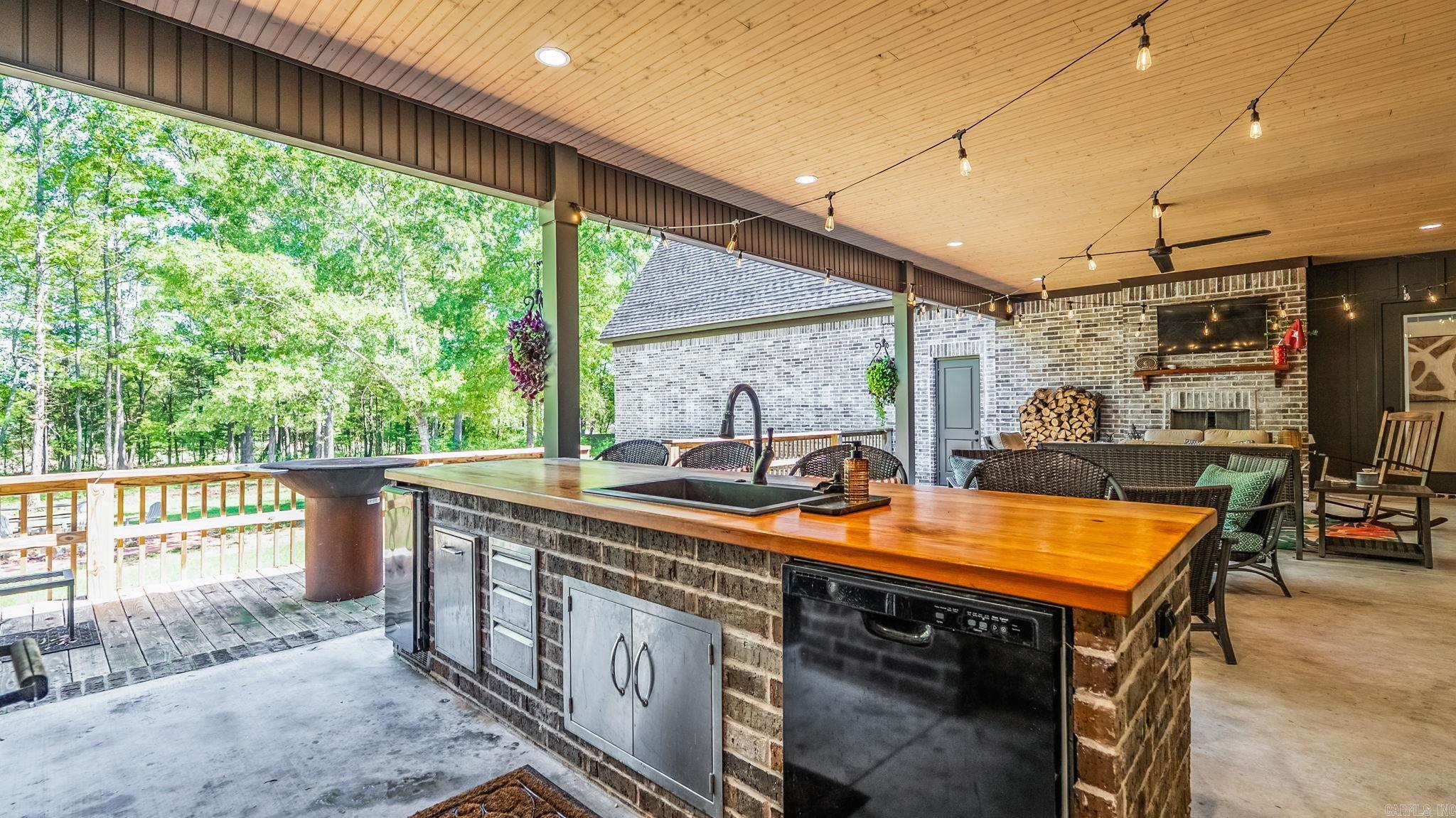 Greenbrier, Arkansas, 72058, United States, 4 Bedrooms Bedrooms, ,5 BathroomsBathrooms,Residential,Active,1954427