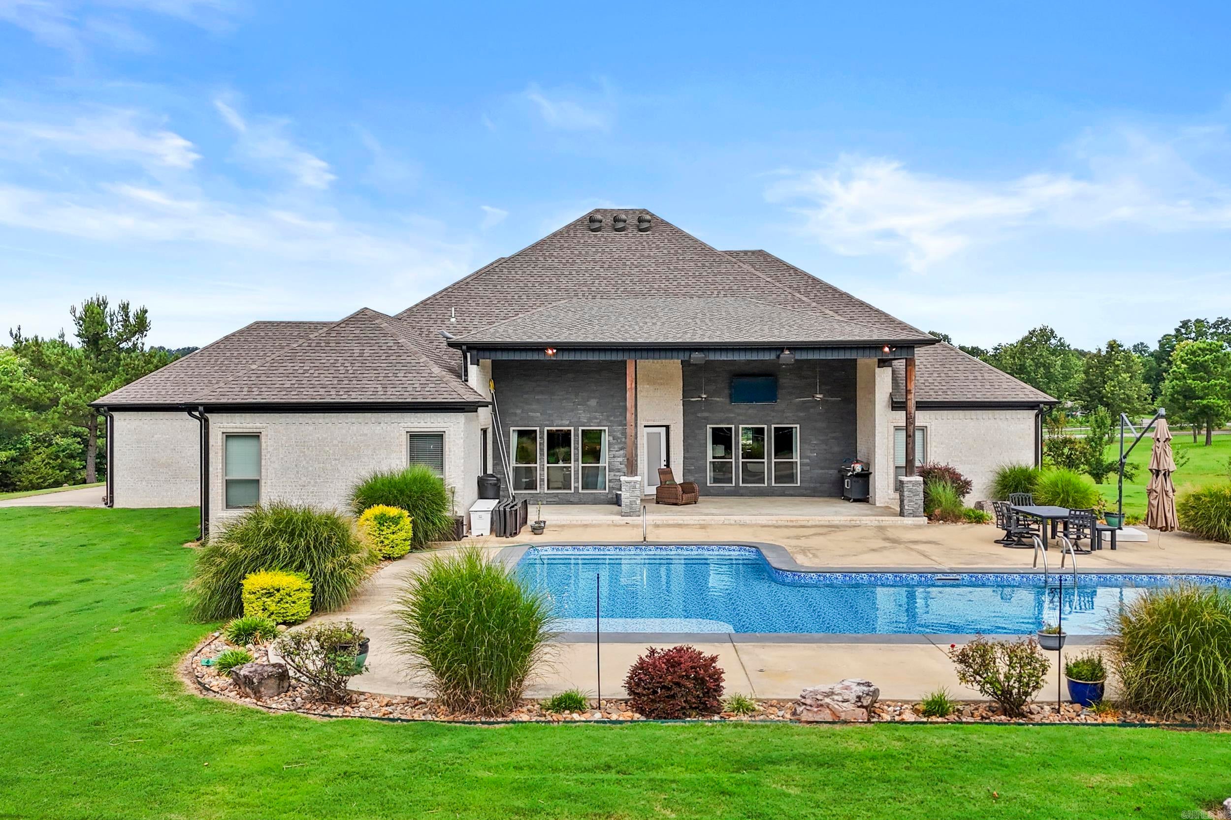 Searcy, Arkansas, 72143, United States, 3 Bedrooms Bedrooms, ,3 BathroomsBathrooms,Residential,Pending,1994980