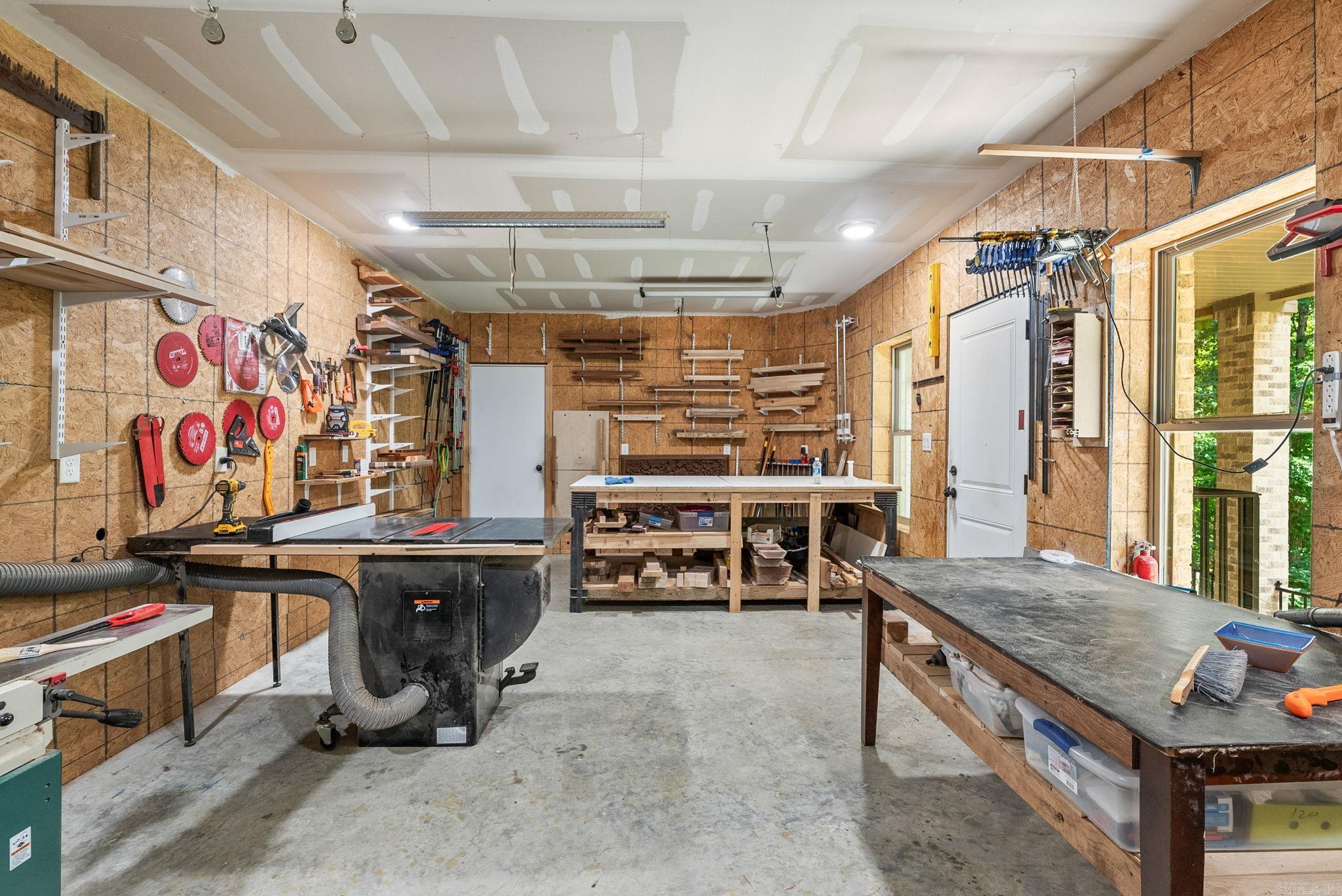 Little Rock, Arkansas, 72211, United States, ,6 BathroomsBathrooms,Residential,Active,1860286