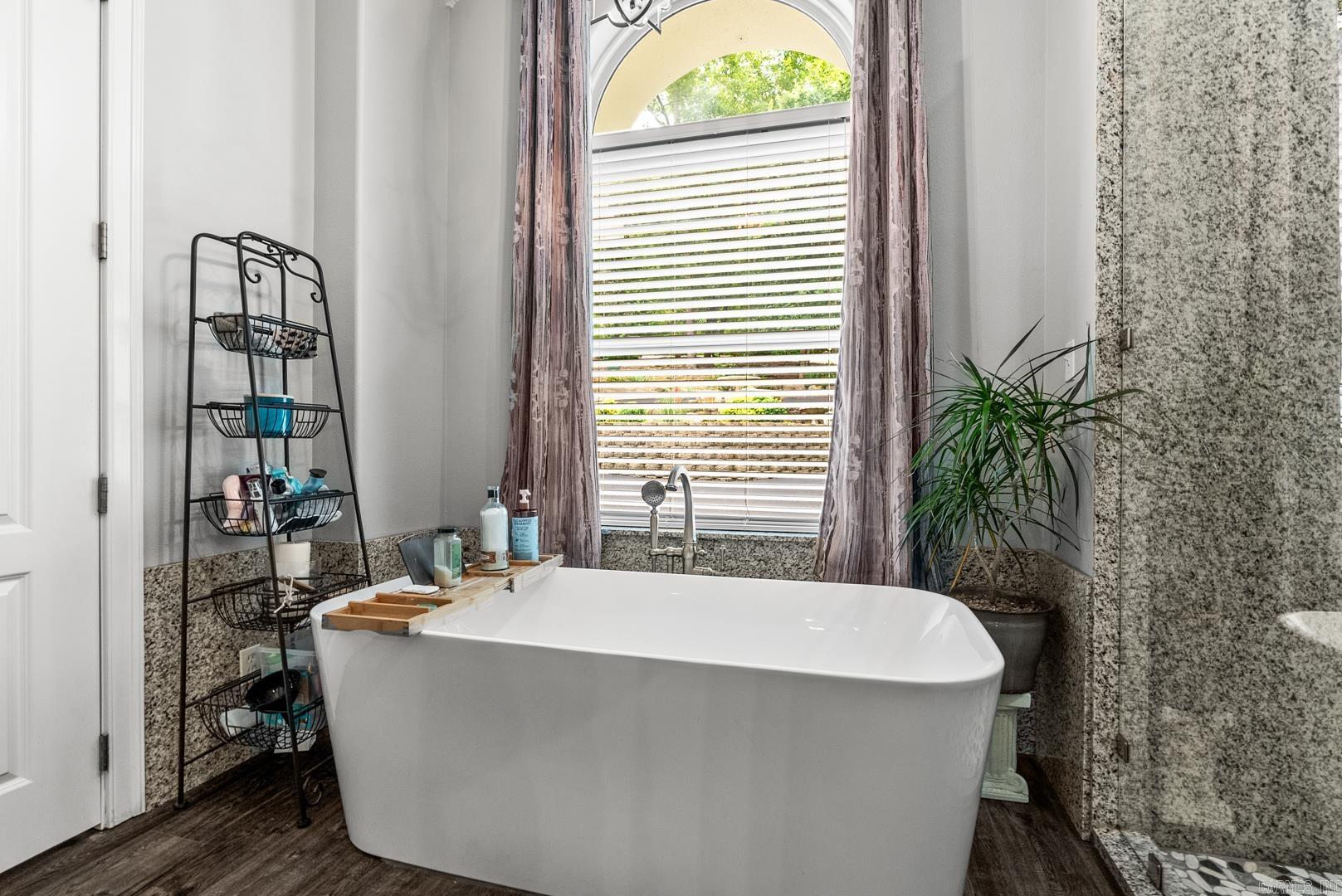 Quitman, Arkansas, 72131, United States, 6 Bedrooms Bedrooms, ,6 BathroomsBathrooms,Residential,Active,1952305