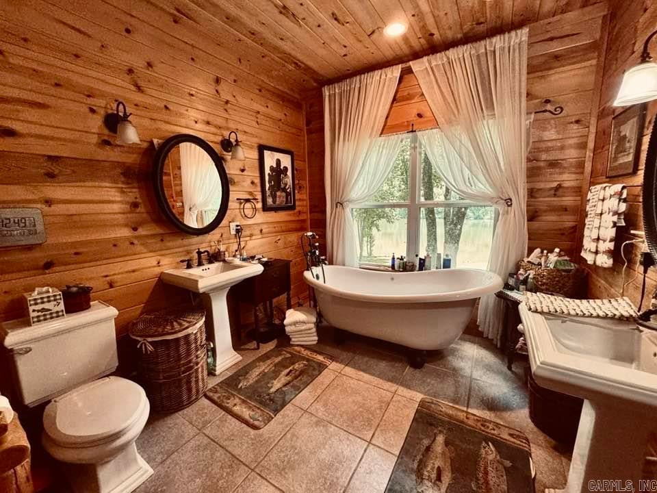 Mountain View, Arkansas, 72560, United States, ,5 BathroomsBathrooms,Residential,Active,1849223
