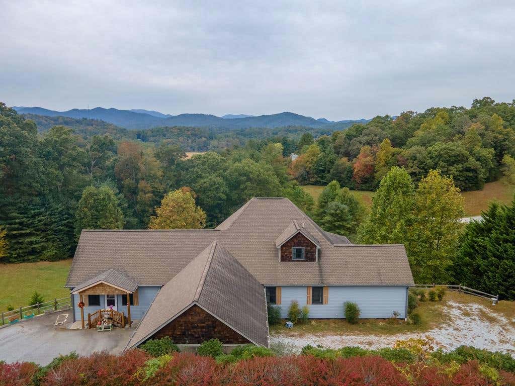 98 SUNSET MOUNTAIN TRL, FRANKLIN, NC 28734, photo 1 of 52