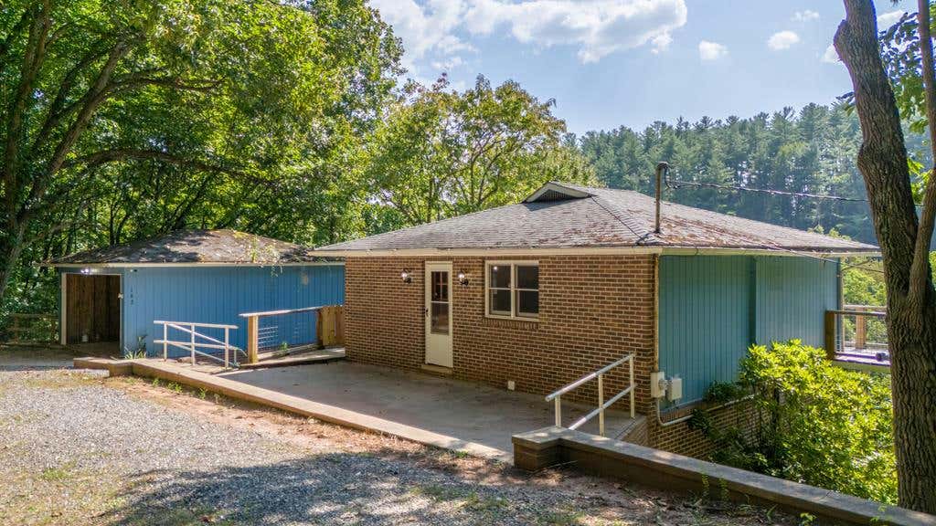 162 NEWPORT DR, SYLVA, NC 28779, photo 1 of 41