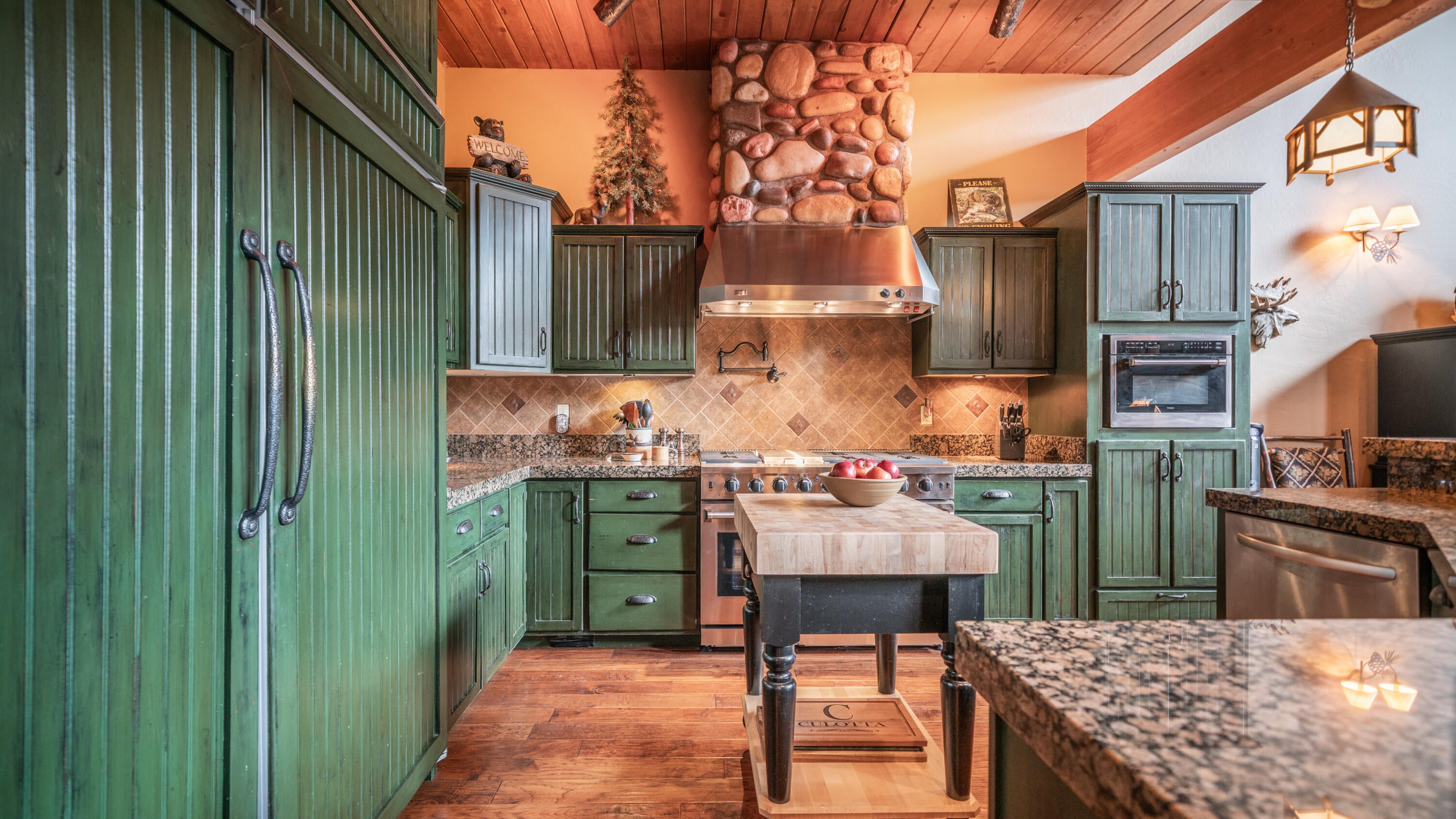 Happy Jack, Arizona, 86024, United States, 3 Bedrooms Bedrooms, ,4 BathroomsBathrooms,Residential,Active,1953025