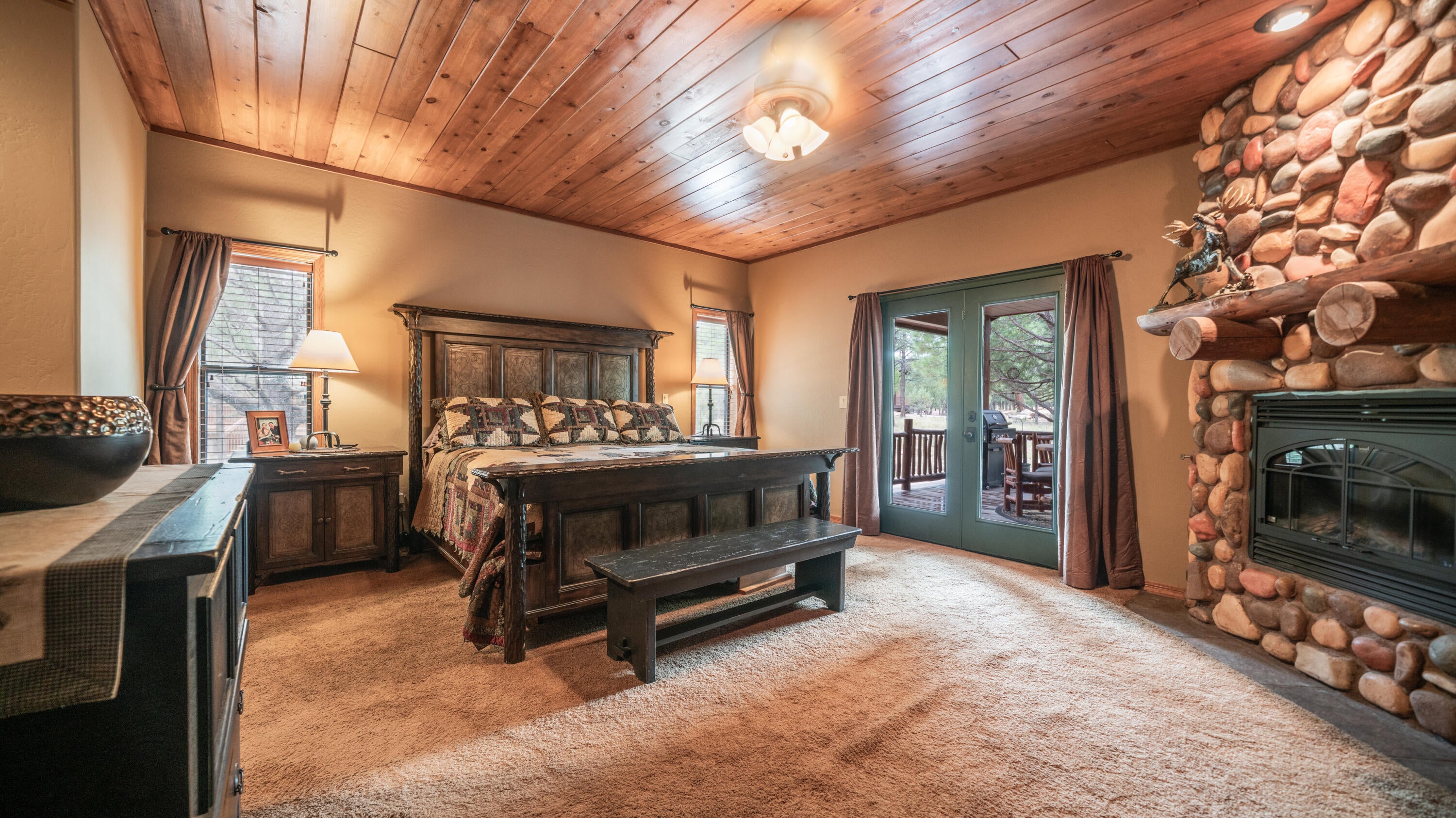 Happy Jack, Arizona, 86024, United States, 3 Bedrooms Bedrooms, ,4 BathroomsBathrooms,Residential,Active,1953025