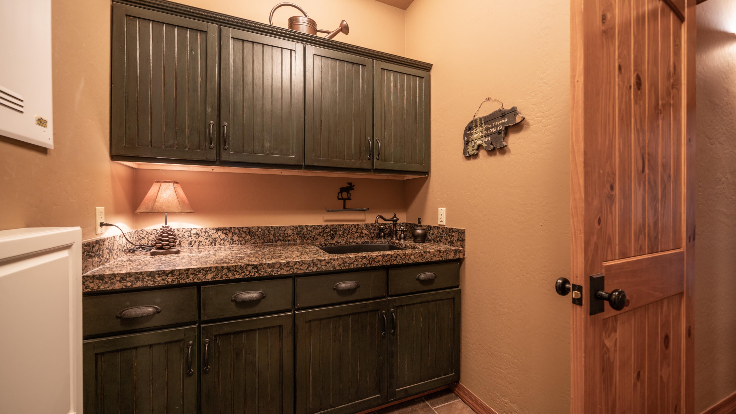 Happy Jack, Arizona, 86024, United States, 3 Bedrooms Bedrooms, ,4 BathroomsBathrooms,Residential,Active,1953025