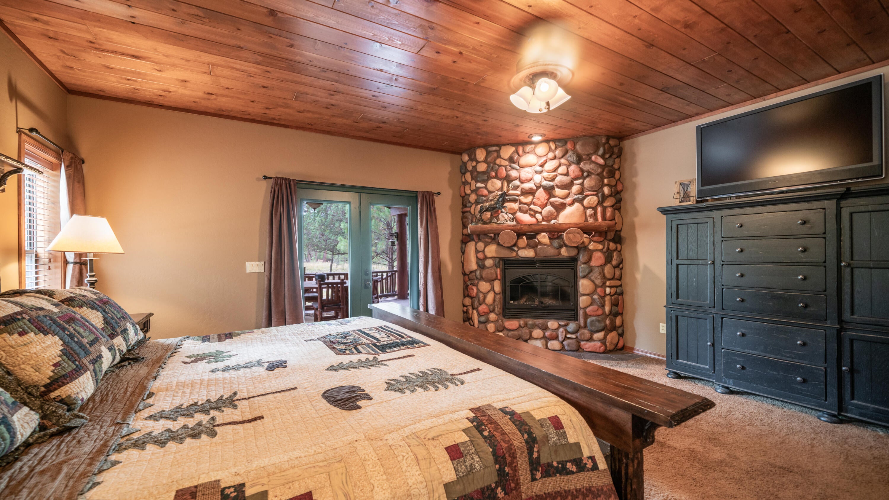 Happy Jack, Arizona, 86024, United States, 3 Bedrooms Bedrooms, ,4 BathroomsBathrooms,Residential,Active,1953025
