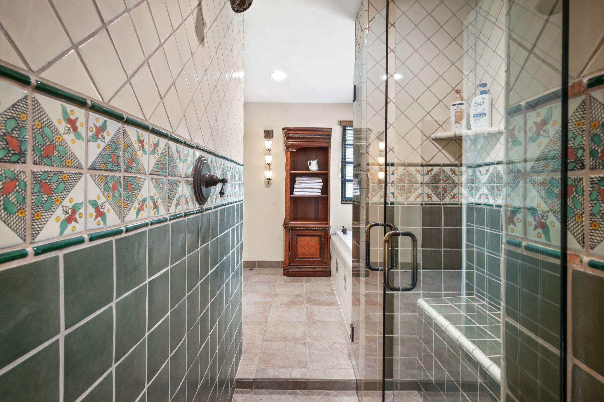 Palm Desert, California, 92260, United States, 6 Bedrooms Bedrooms, ,6 BathroomsBathrooms,Residential,Active,1990022