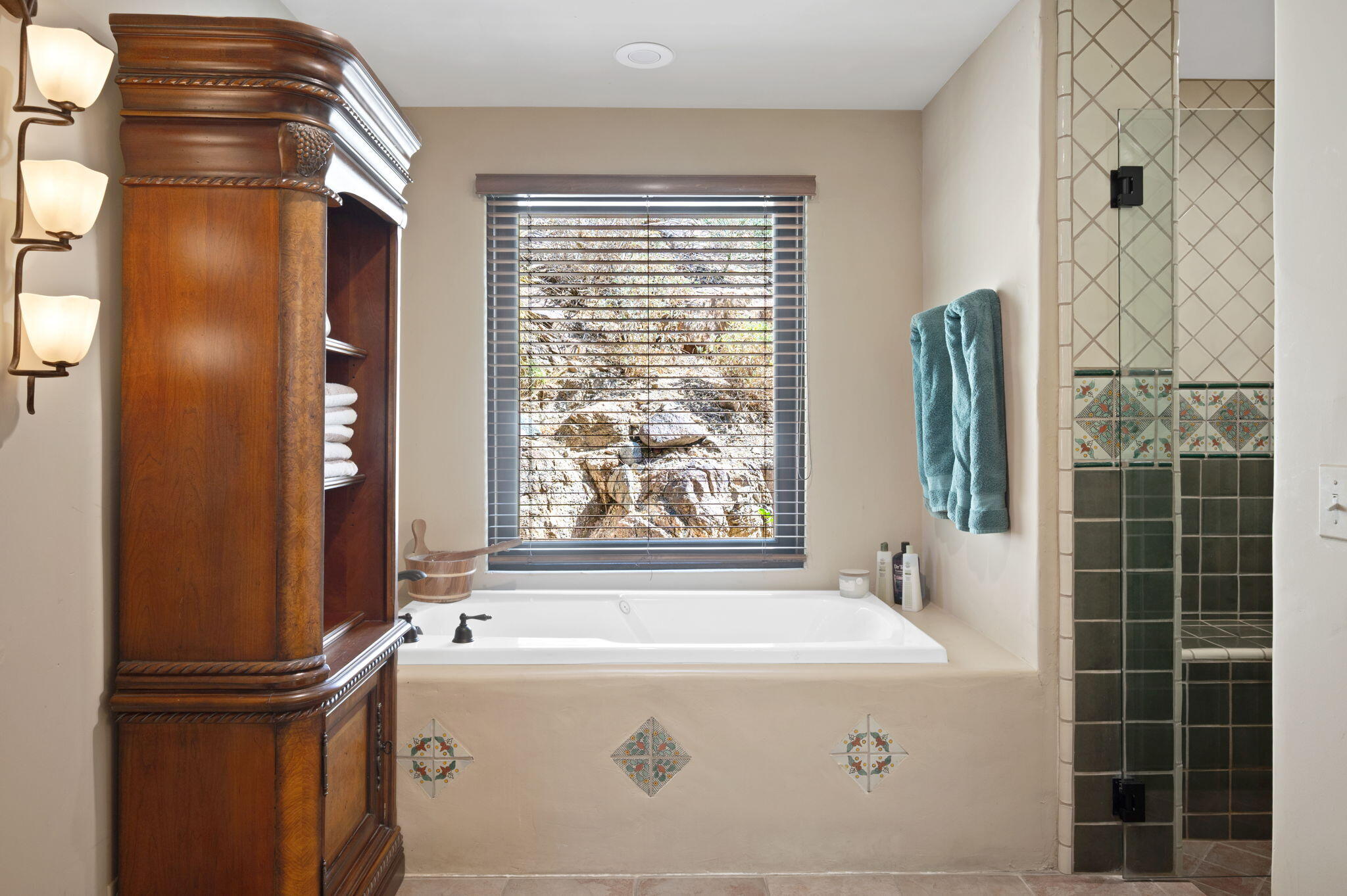 Palm Desert, California, 92260, United States, 6 Bedrooms Bedrooms, ,6 BathroomsBathrooms,Residential,Active,1990022