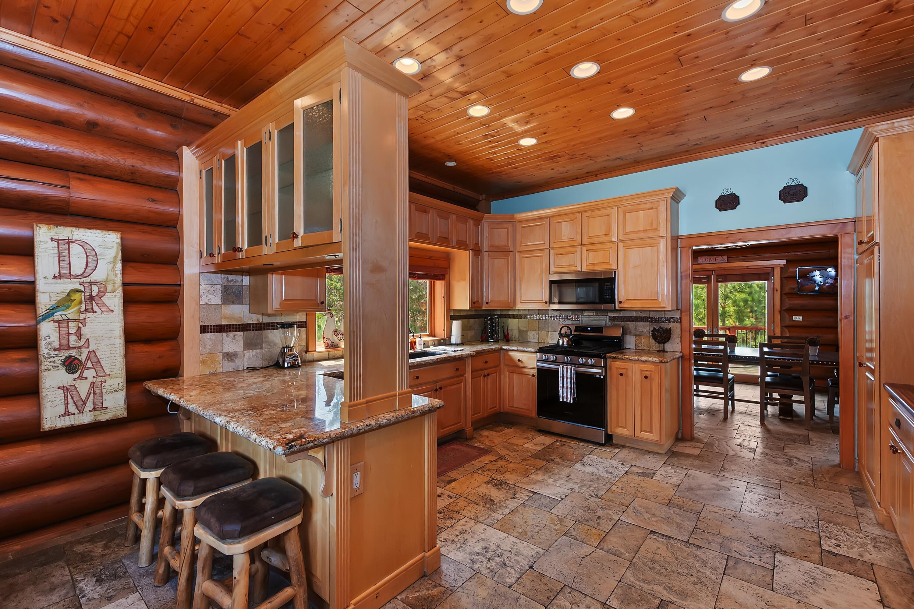 Big Bear Lake, California, 92315, United States, ,4 BathroomsBathrooms,Residential,Active,1798030