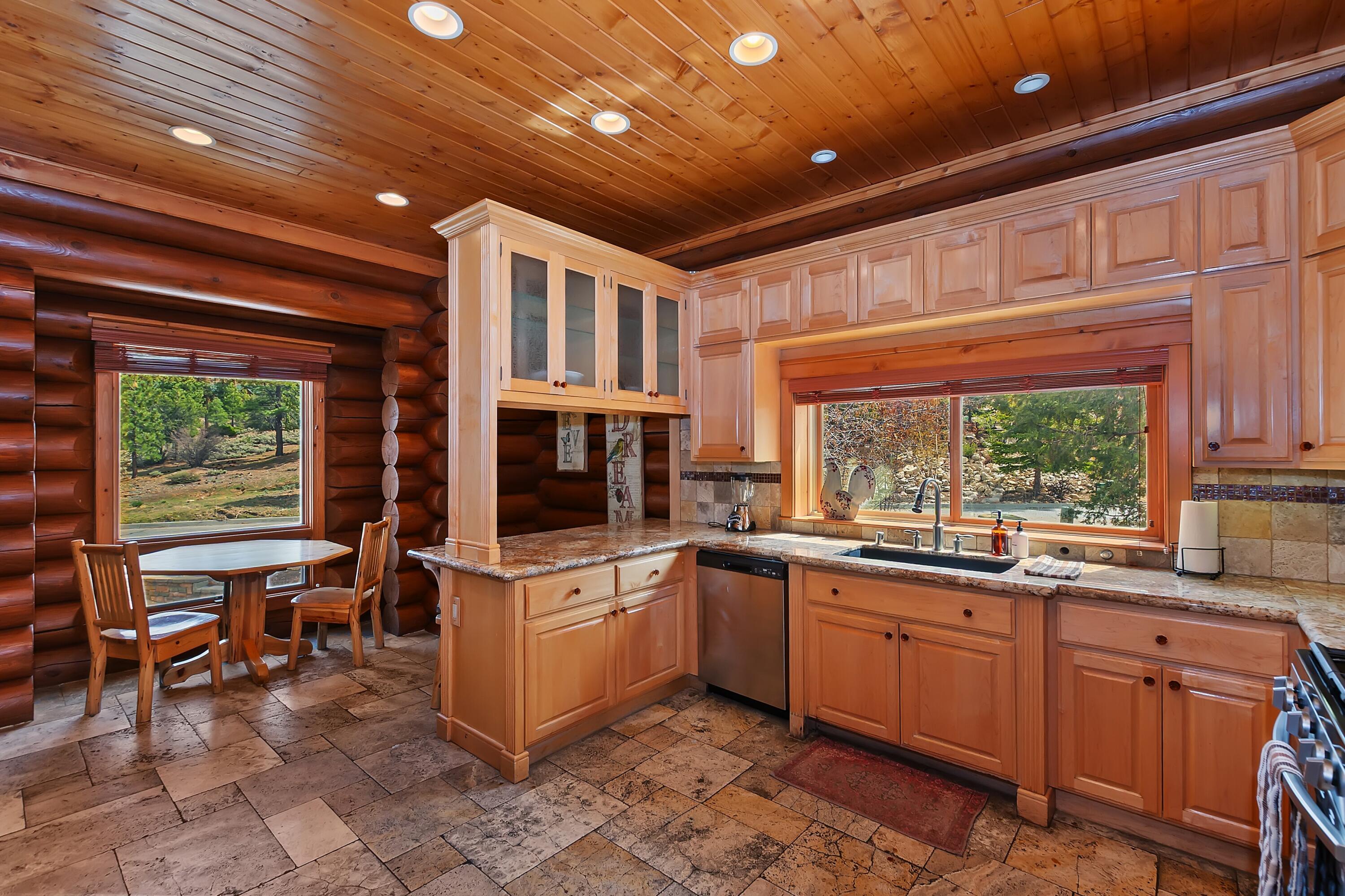 Big Bear Lake, California, 92315, United States, ,4 BathroomsBathrooms,Residential,Active,1798030