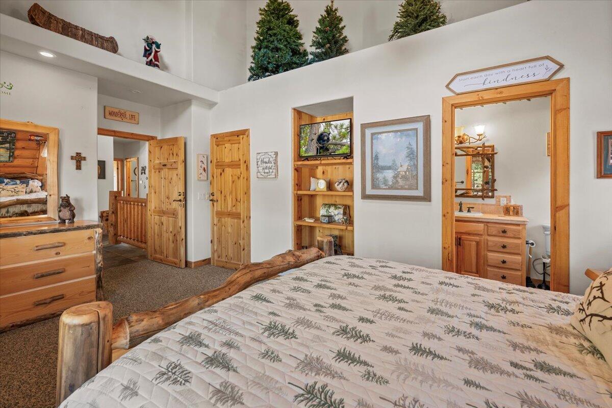 Big Bear Lake, California, 92315, United States, 4 Bedrooms Bedrooms, ,5 BathroomsBathrooms,Residential,Active,2010545