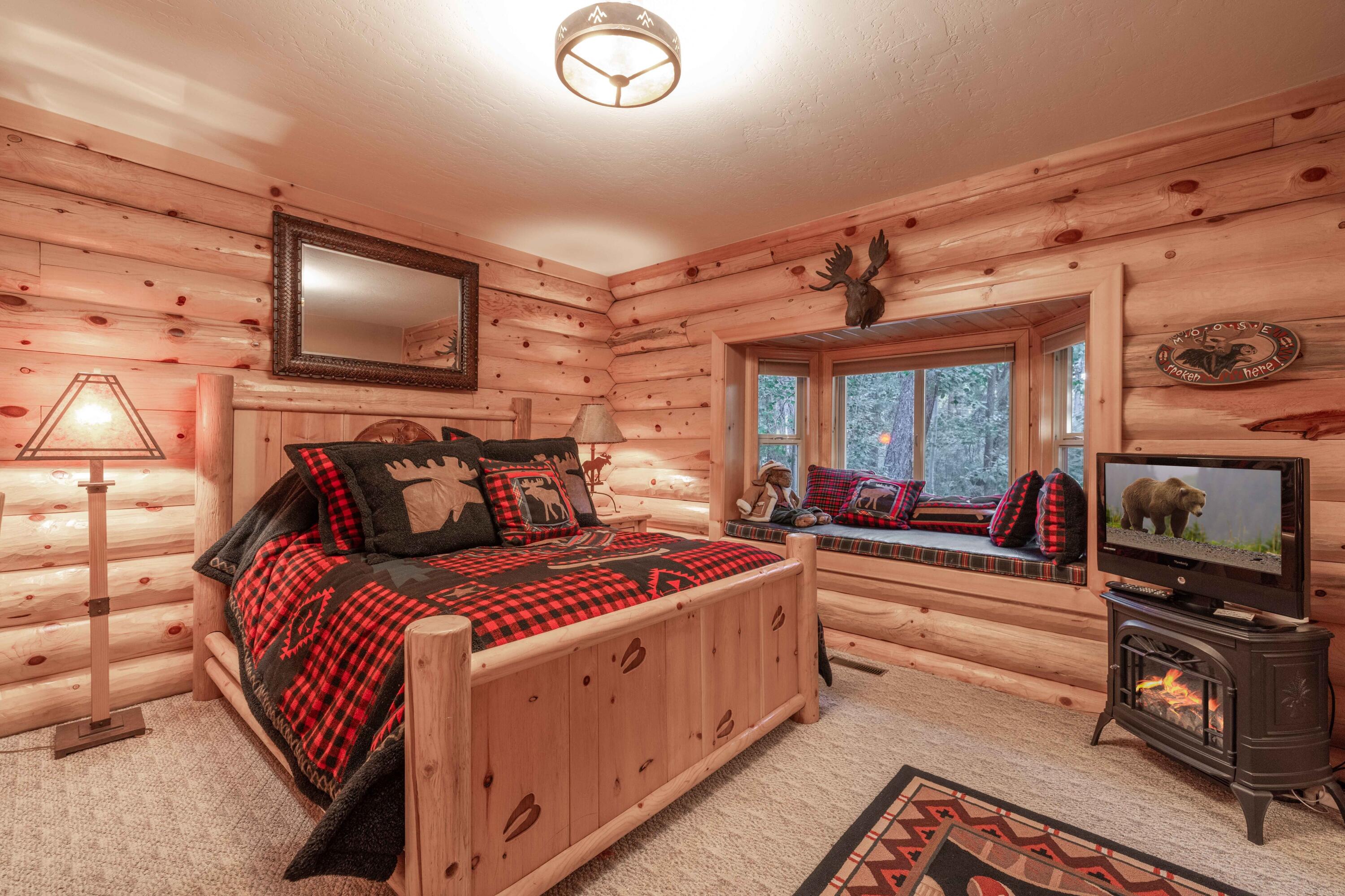 Big Bear Lake, California, 92315, United States, 4 Bedrooms Bedrooms, ,3 BathroomsBathrooms,Residential,Active,1933881