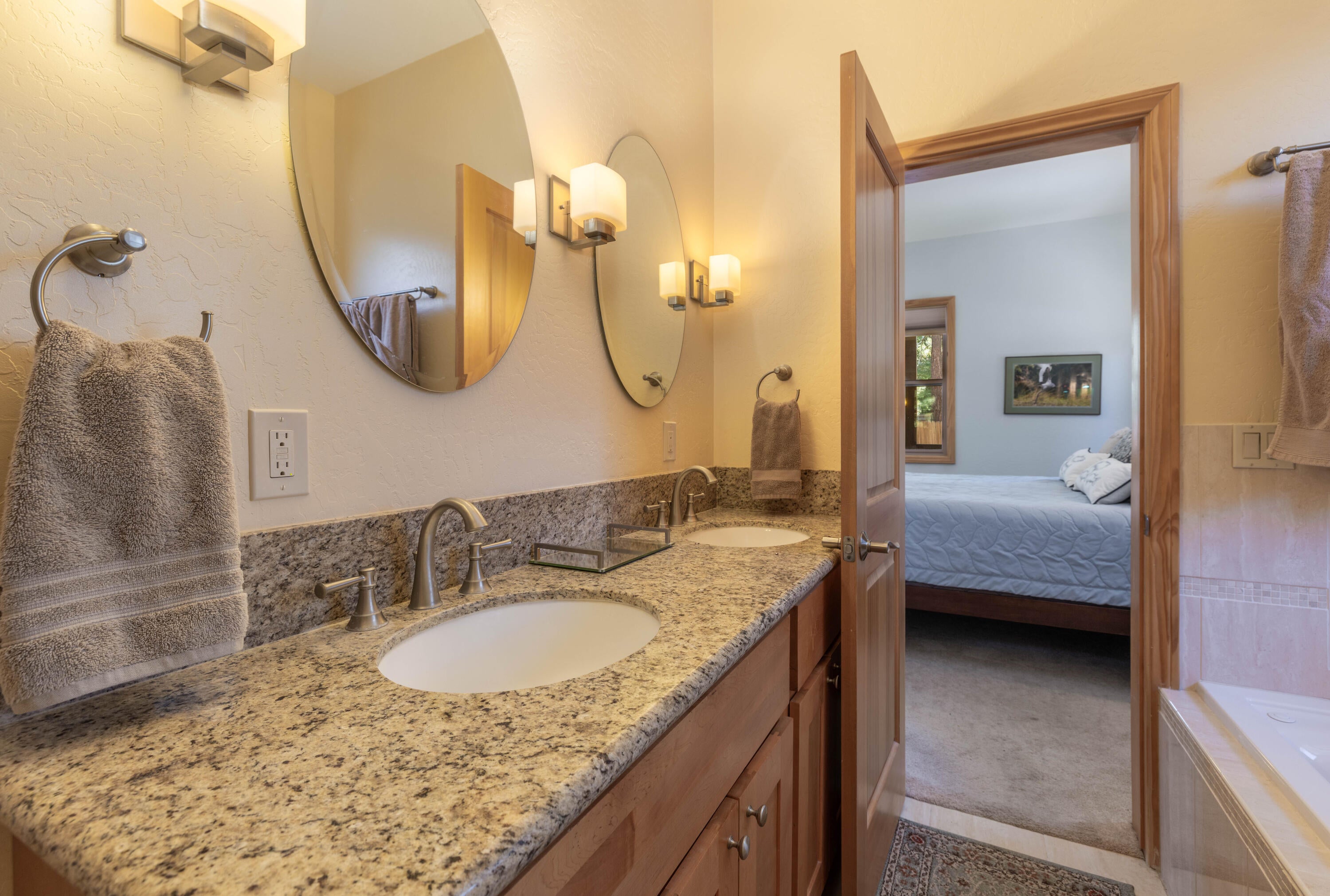 Big Bear Lake, California, 92315, United States, 3 Bedrooms Bedrooms, ,3 BathroomsBathrooms,Residential,Active,1922496