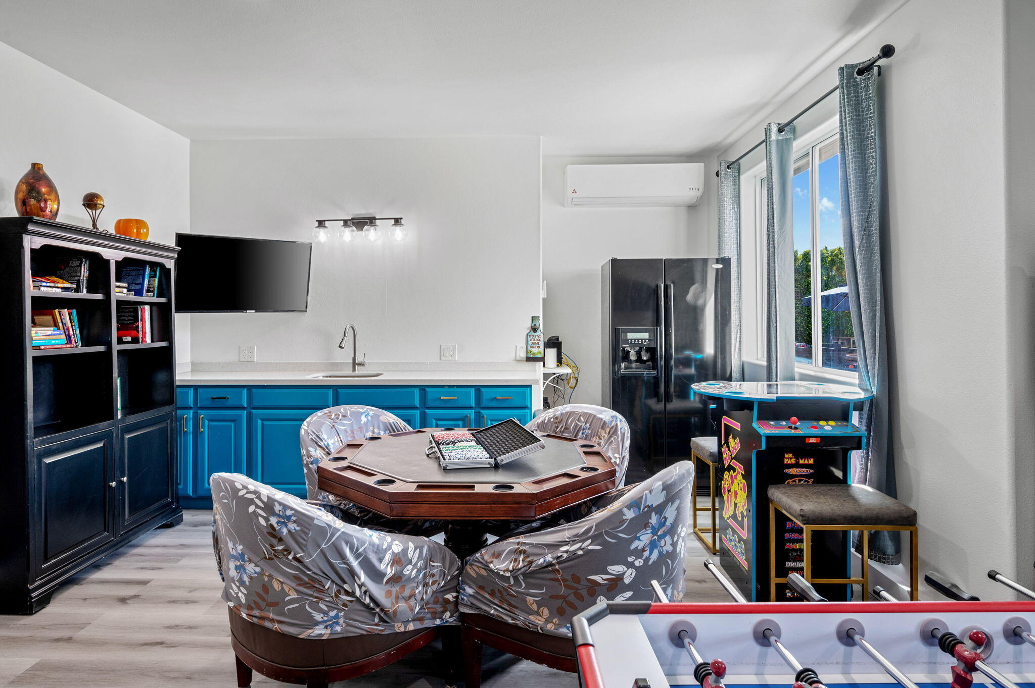 Palm Springs, California, 92262, United States, 6 Bedrooms Bedrooms, ,6 BathroomsBathrooms,Residential,Active,1990040