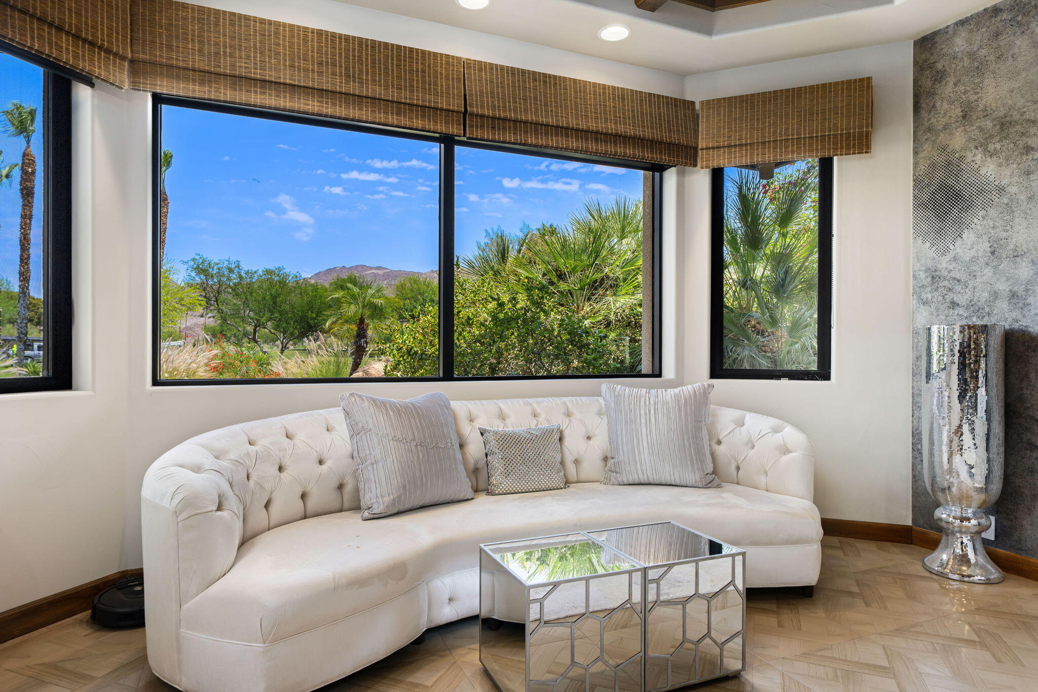 Palm Desert, California, 92260, United States, 4 Bedrooms Bedrooms, ,5 BathroomsBathrooms,Residential,Active,1884877