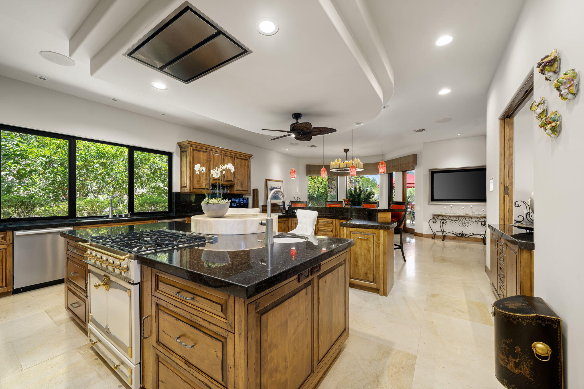 Palm Desert, California, 92260, United States, 4 Bedrooms Bedrooms, ,5 BathroomsBathrooms,Residential,Active,1884877