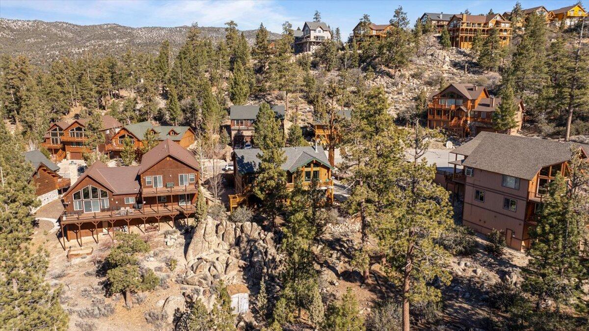 Big Bear Lake, California, 92315, United States, 4 Bedrooms Bedrooms, ,5 BathroomsBathrooms,Residential,Active,2010545