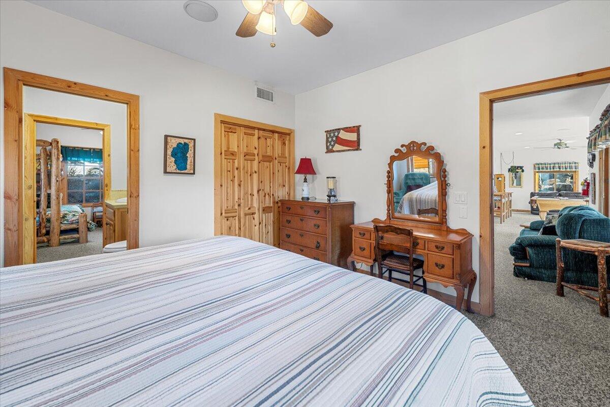 Big Bear Lake, California, 92315, United States, 4 Bedrooms Bedrooms, ,5 BathroomsBathrooms,Residential,Active,2010545