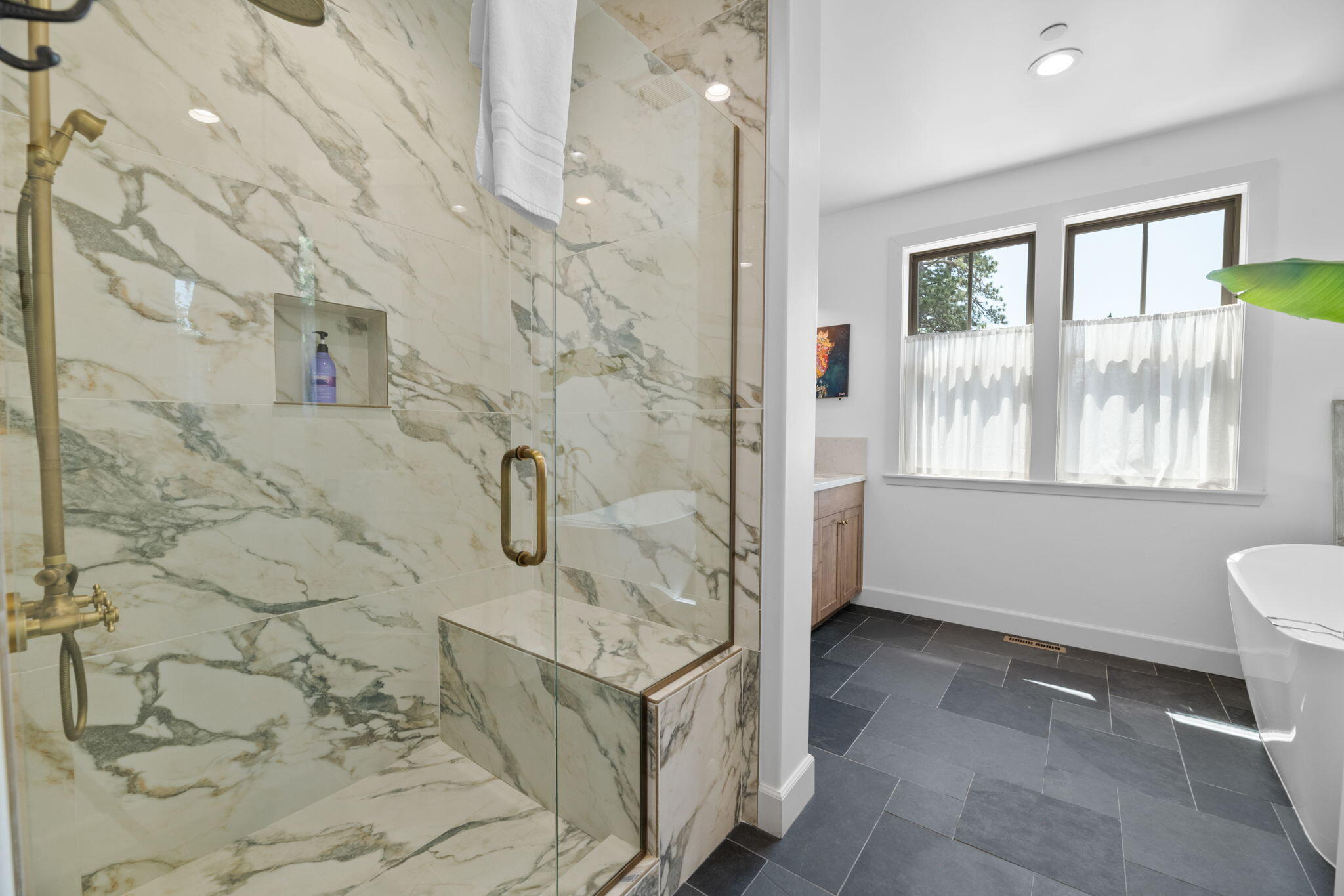 Big Bear Lake, California, 92315, United States, ,4 BathroomsBathrooms,Residential,Active,1841332