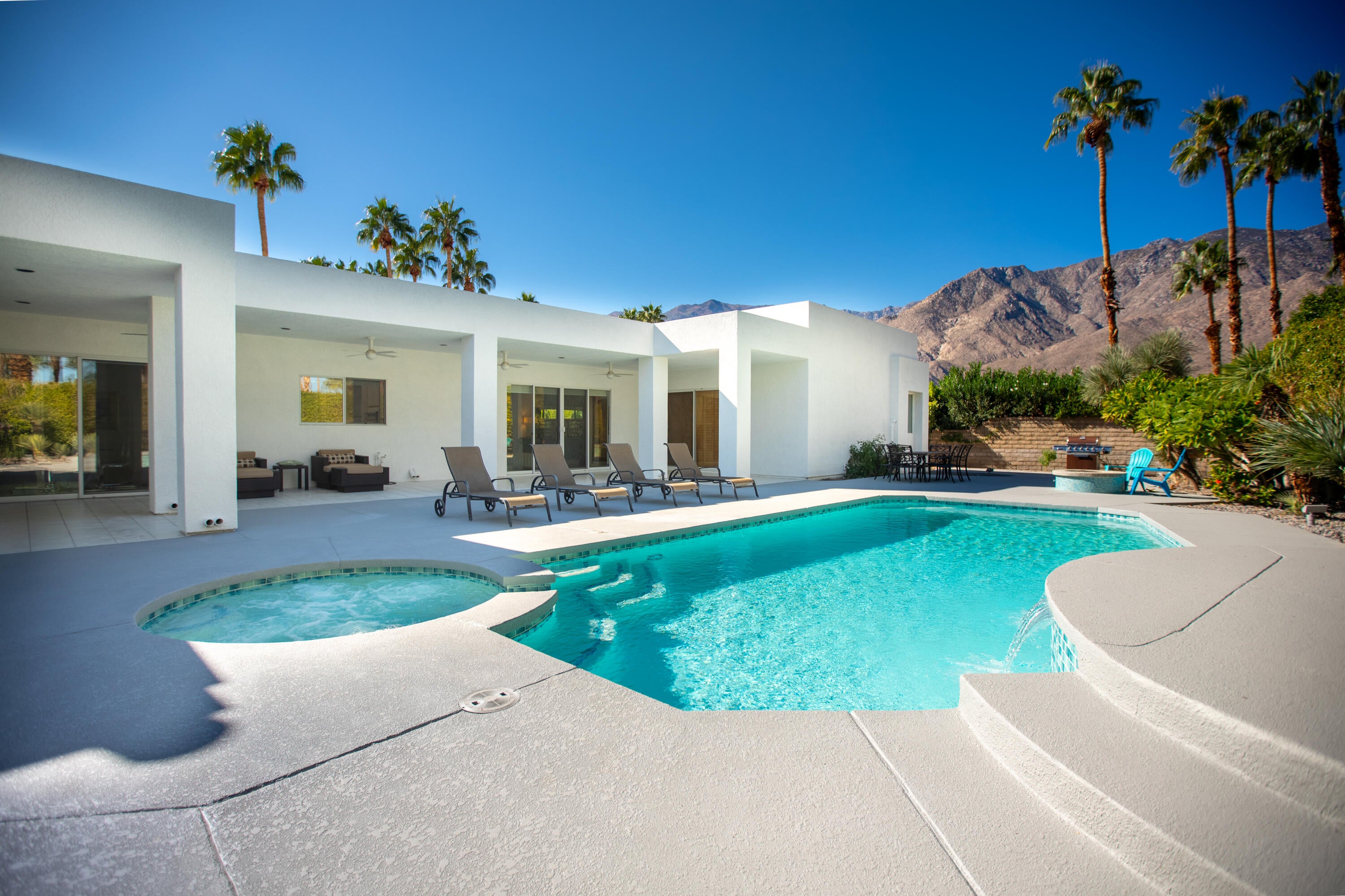 Palm Springs, California, 92264, United States, 4 Bedrooms Bedrooms, ,6 BathroomsBathrooms,Residential,Active,1993931
