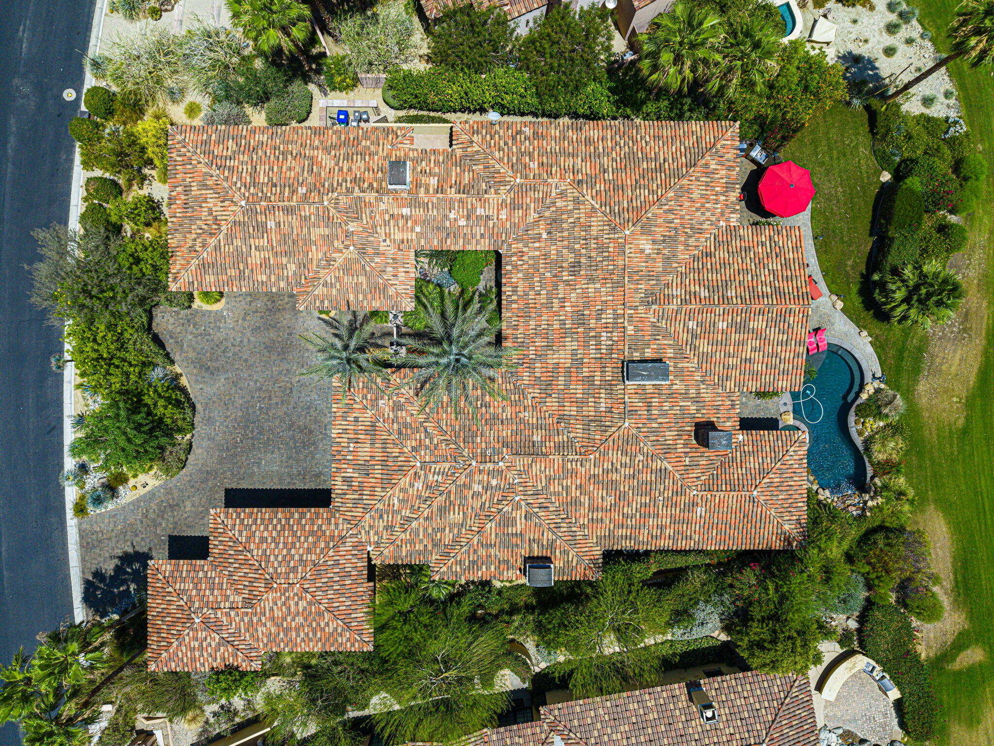 Palm Desert, California, 92260, United States, 4 Bedrooms Bedrooms, ,5 BathroomsBathrooms,Residential,Active,1884877